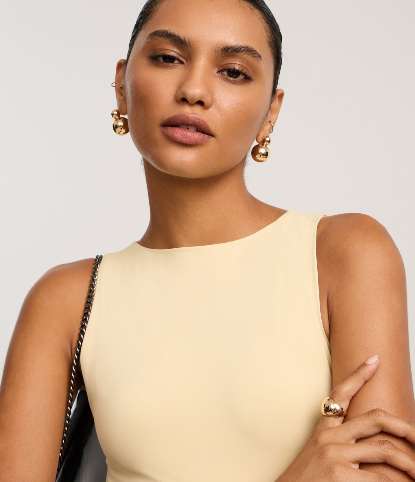 Body Básico em Poliamida com Gola Redonda Amarelo Claro 3