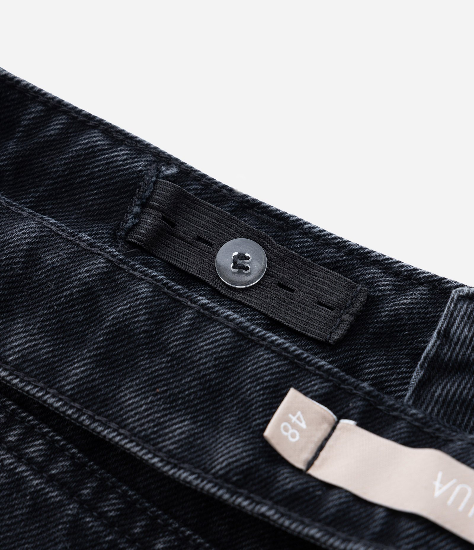 Short Mom em Jeans com Barra Dobrada Curve & Plus Size Preto 4