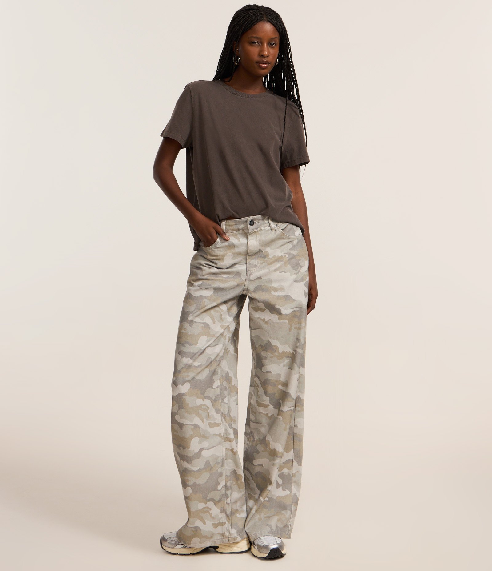 Camiseta T-shirt em Algodão Estonado Cinza 2