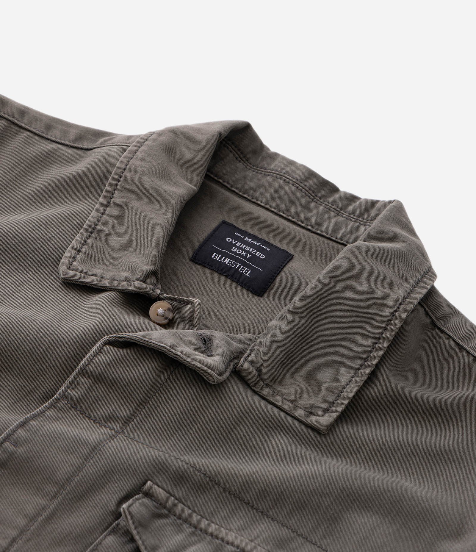 Camisa Overboxy em Sarja com Bolso Envelope Frontal Verde 6