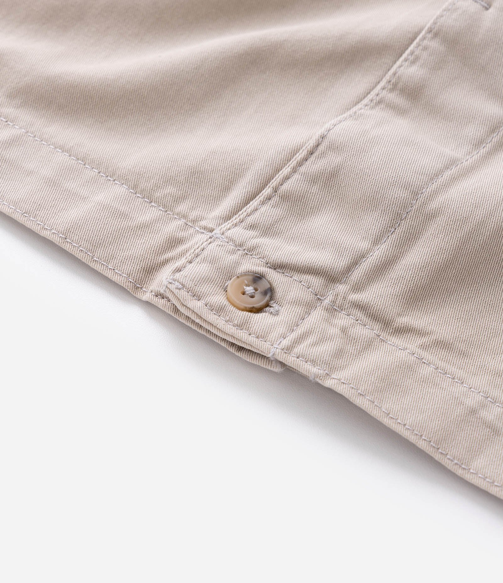 Camisa Overboxy em Sarja com Bolso Envelope Frontal Bege 4