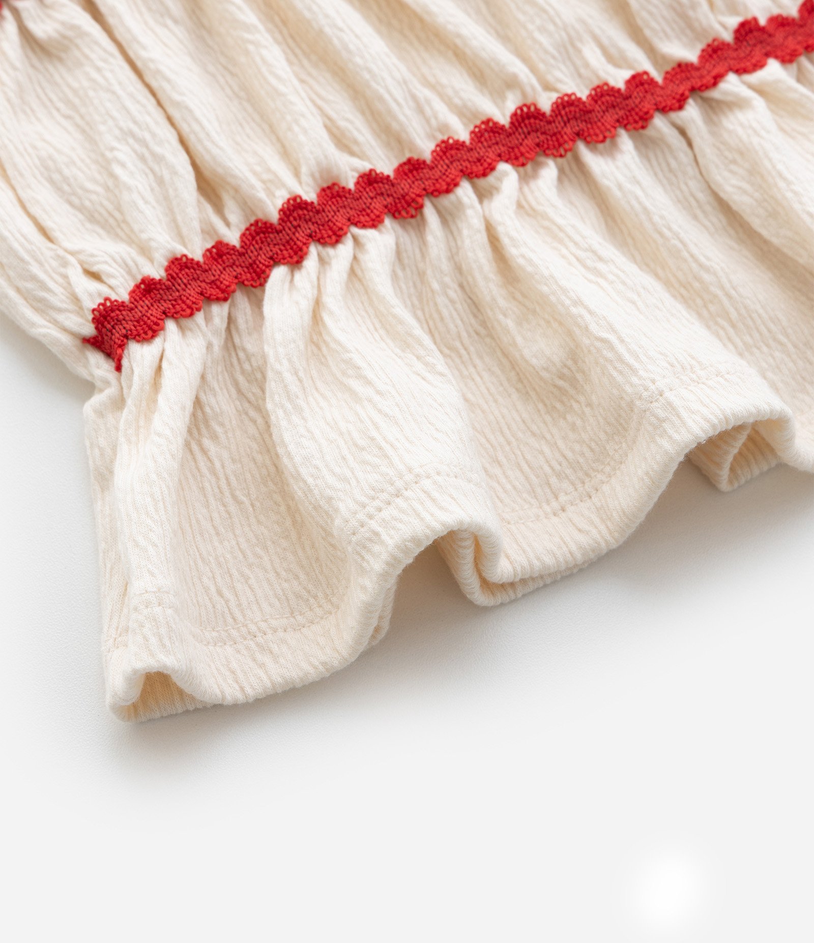 Blusa Infantil em Anarruga com Aplicação de Sianinha Babados e Texturizada - Tam 7 a 14 Anos Bege 5