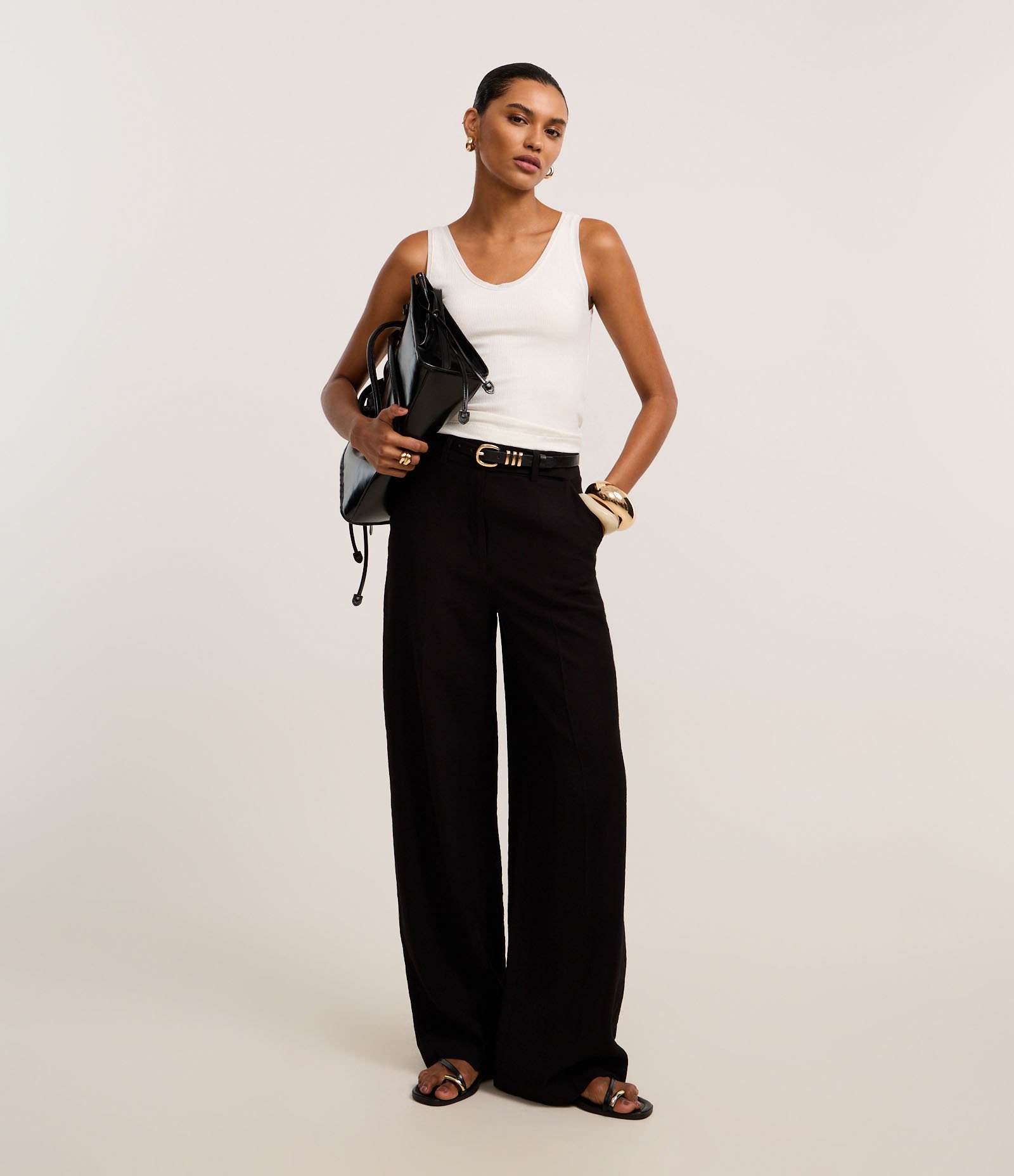 Calça Pantalona Alfaiatada com Cintura Alta Preto 1