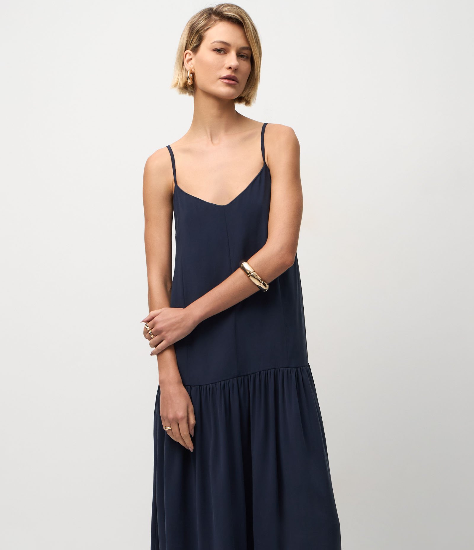 Vestido Midi em Viscose com Alças Finas e Decote em V Azul 2