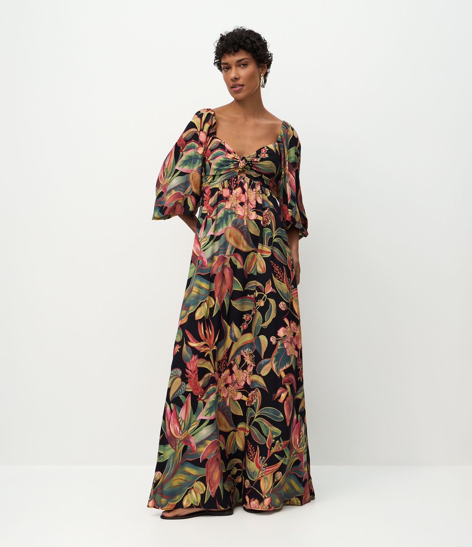 Vestido Midi em Viscose com Estampa de Folhagem Preto 1