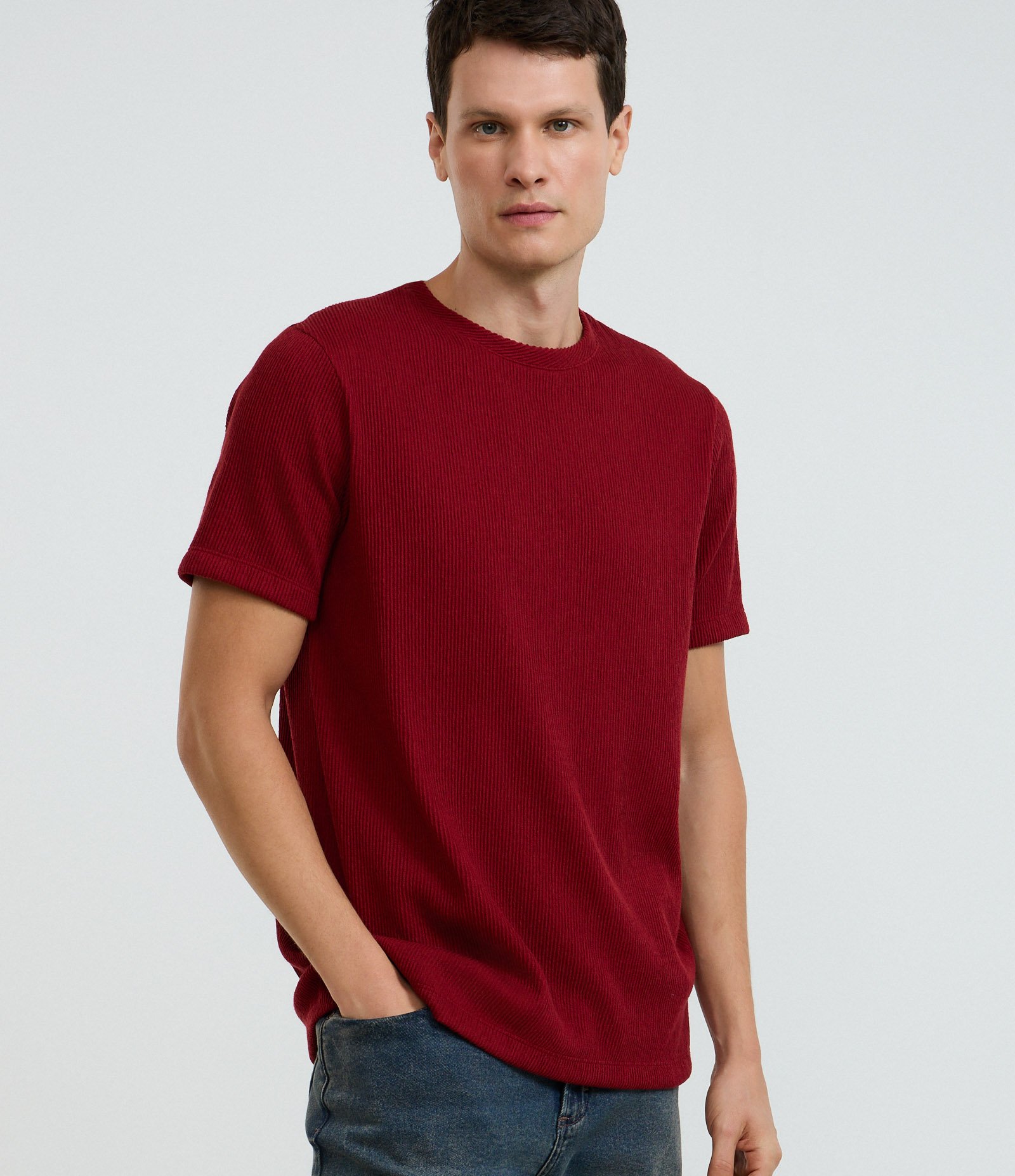 Camiseta Regular em Algodão Texturizado Vermelho 1