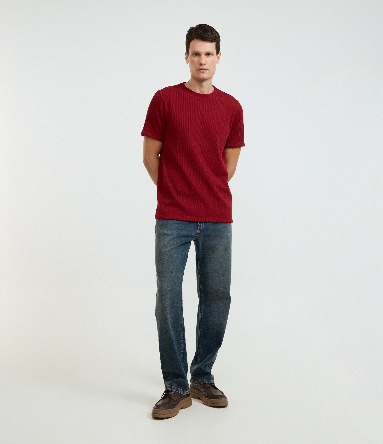 Camiseta Regular em Algodão Texturizado Vermelho 2