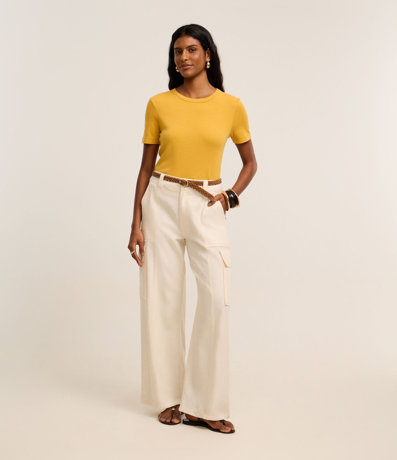 Blusa Básica Ajustada em Ribana com Gola Redonda Mostarda 2