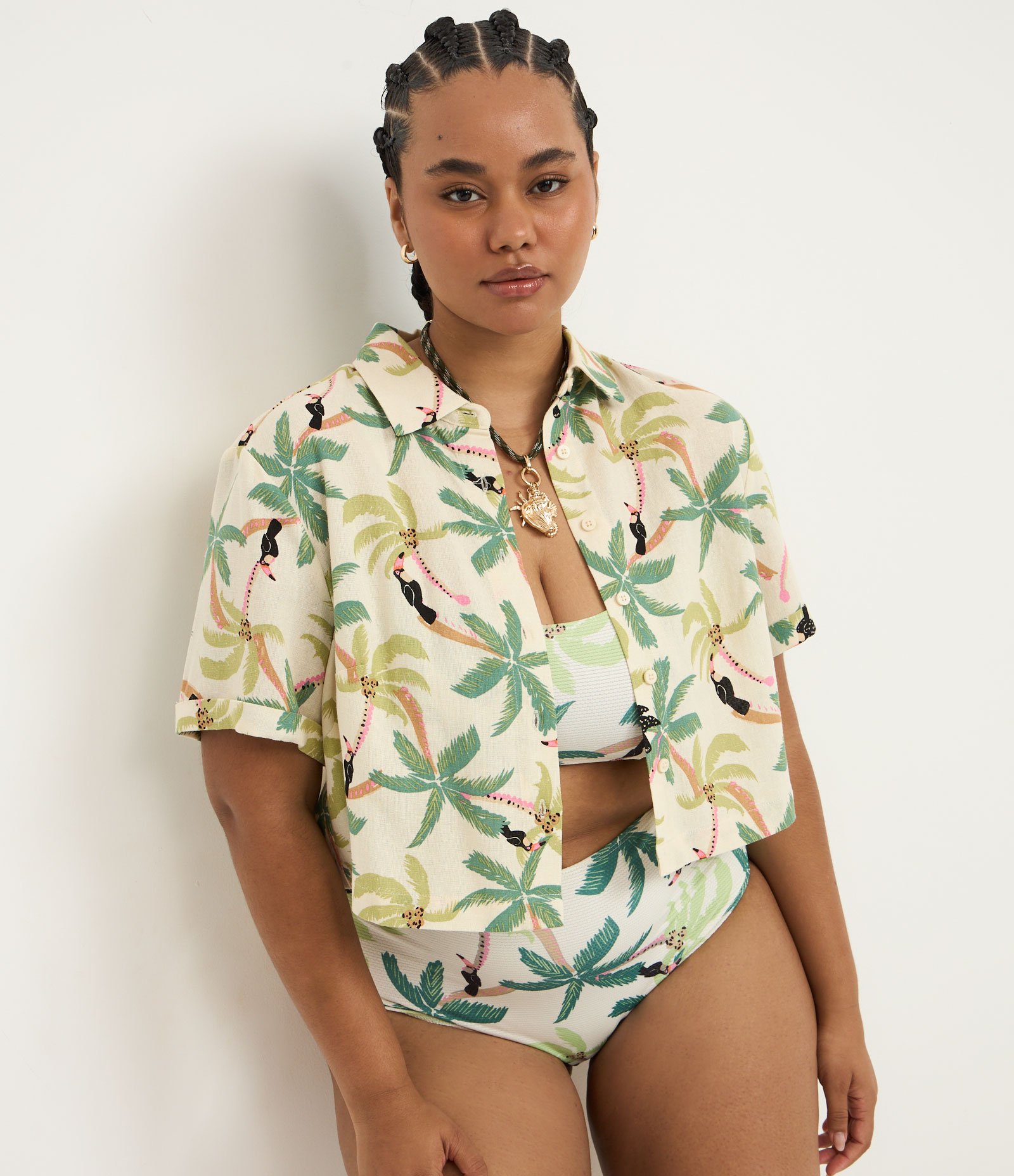 Biquíni Calcinha Hot Pant com Estampa Tropical Curve & Plus Size Off White 1