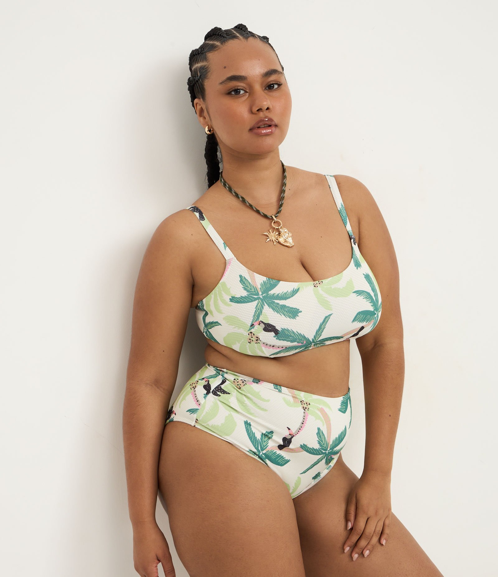 Biquíni Calcinha Hot Pant com Estampa Tropical Curve & Plus Size Off White 2