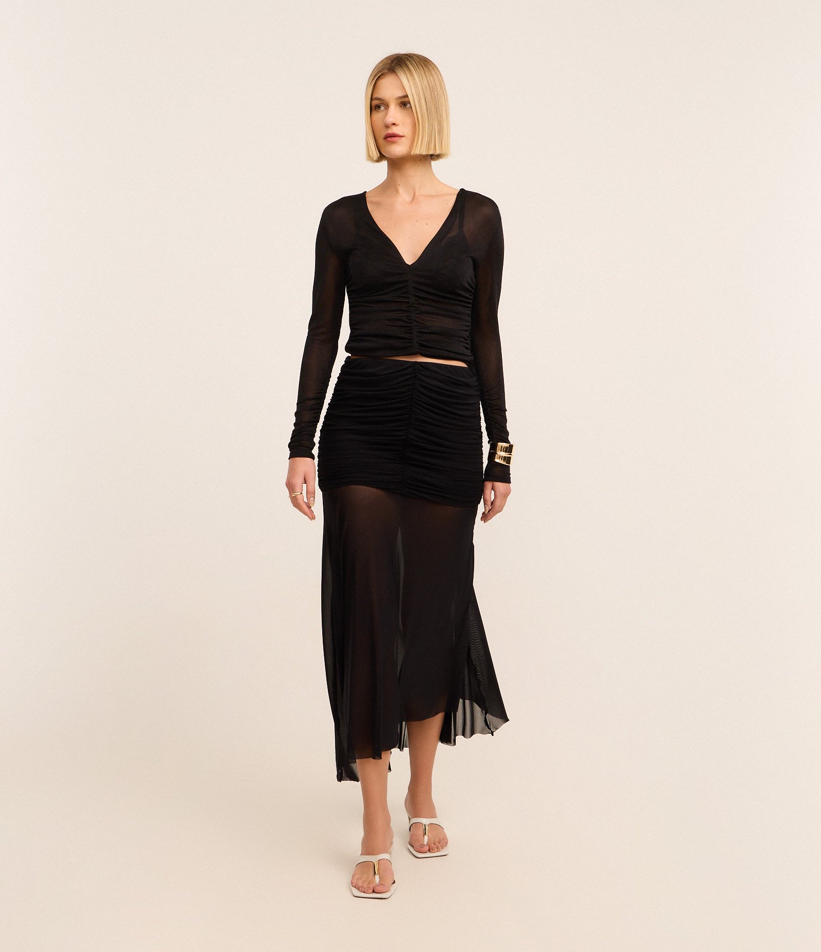 Saia Long Midi em Tule com Sobreposição com Barra Assimétrica Preto 1