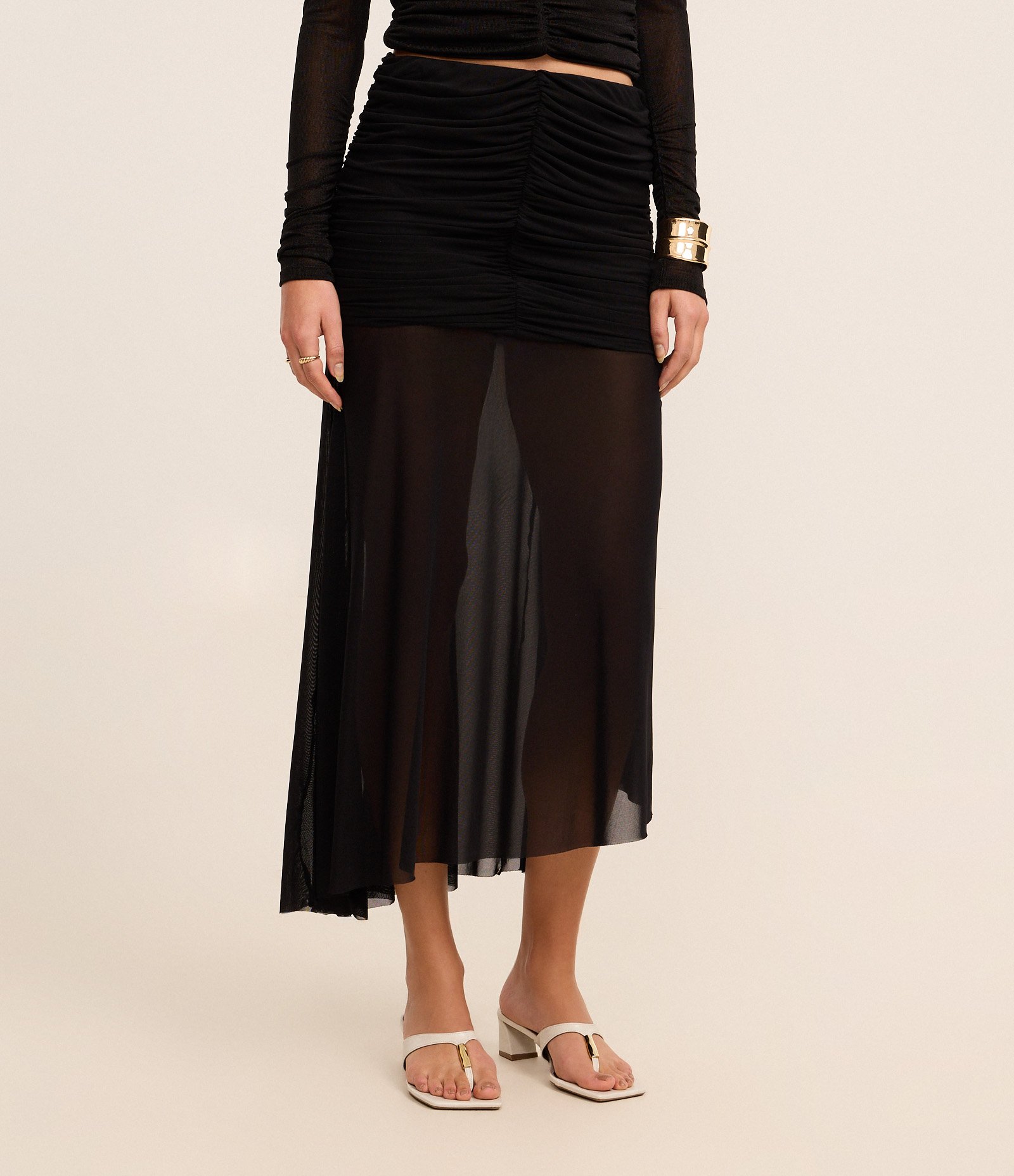 Saia Long Midi em Tule com Sobreposição com Barra Assimétrica Preto 2