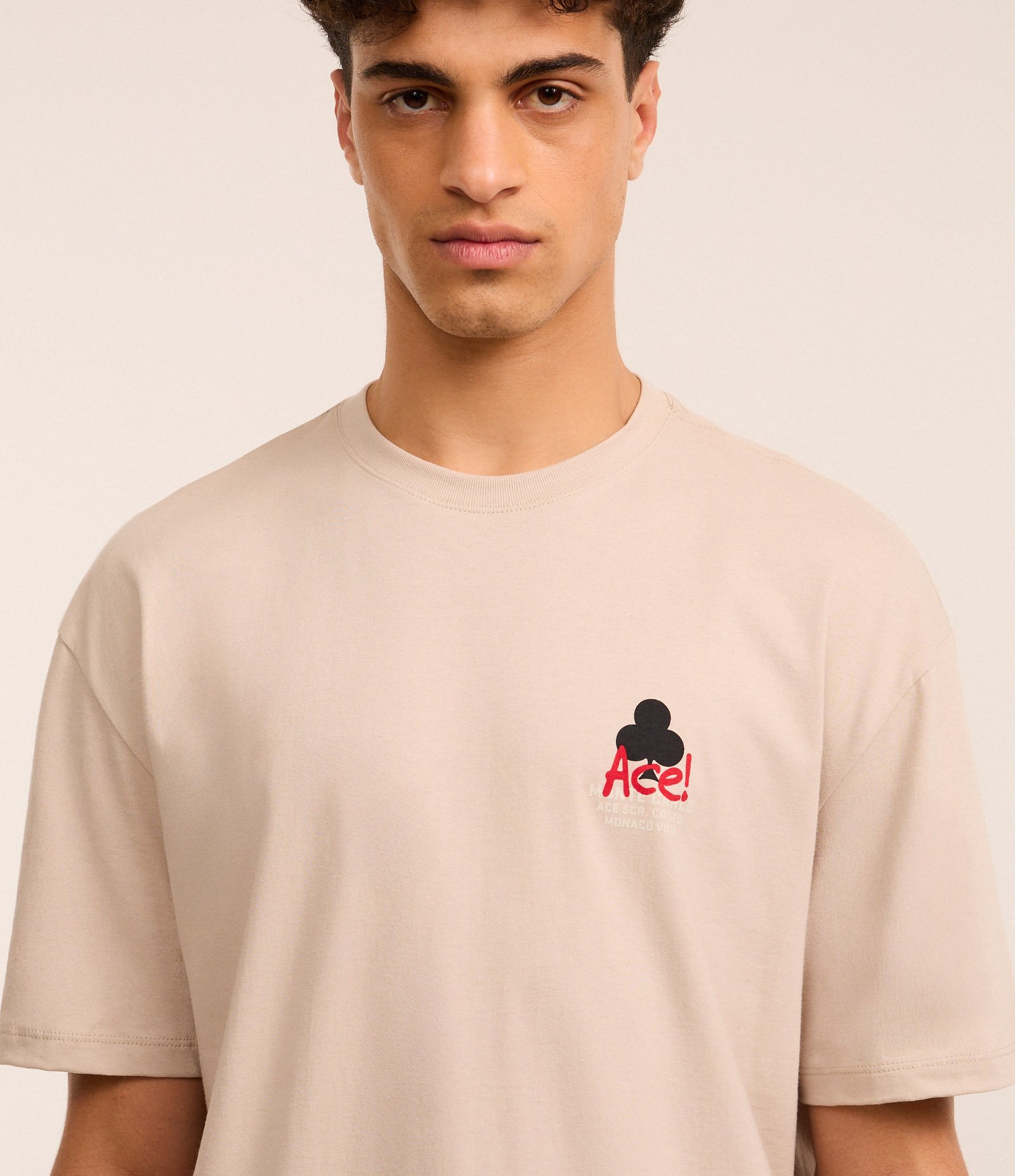 Camiseta Relaxed em Algodão com Estampa de Cartas e Lettering Bege 4