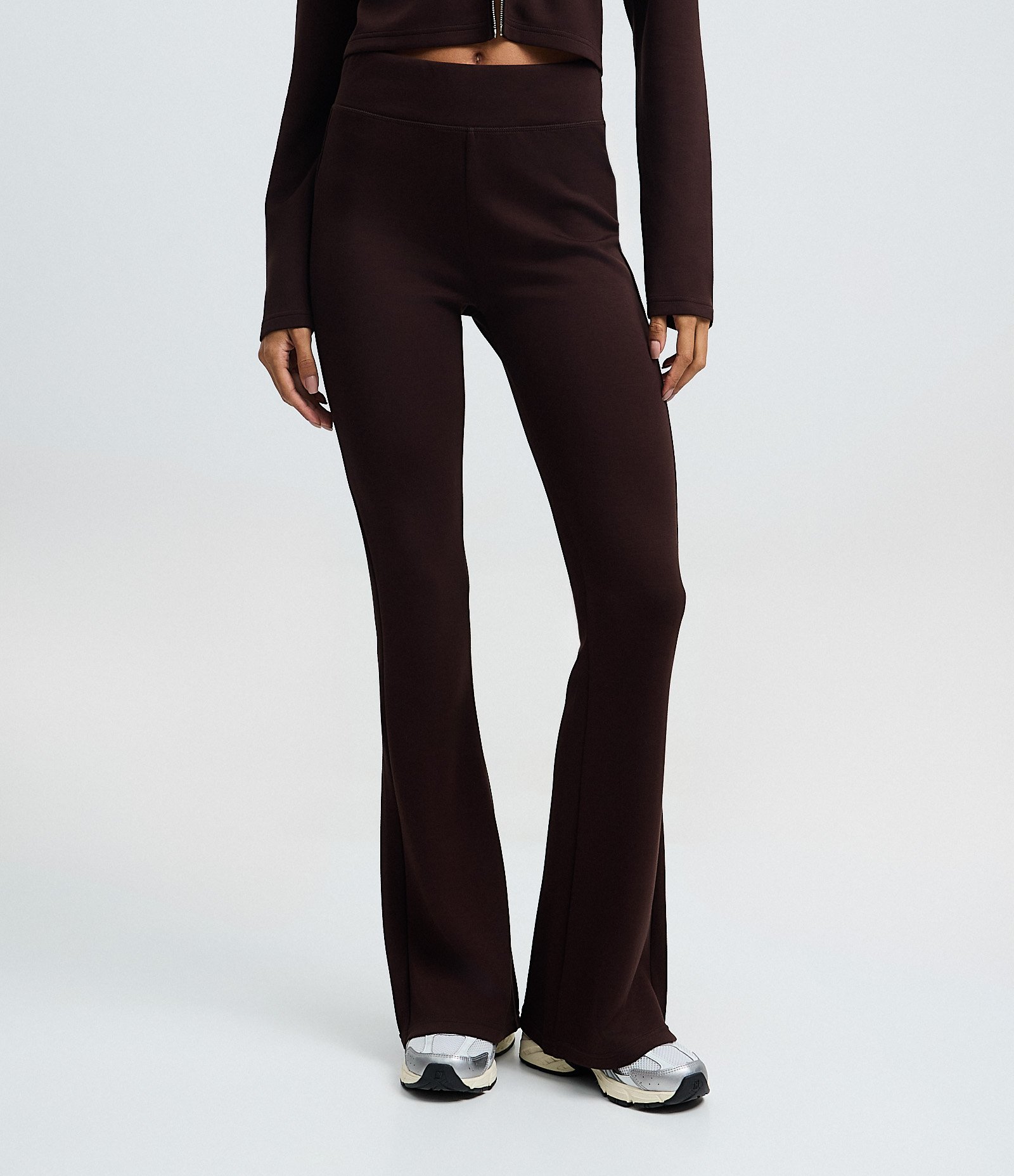 Calça Flare em Microfibra com Cós Largo Marrom 2