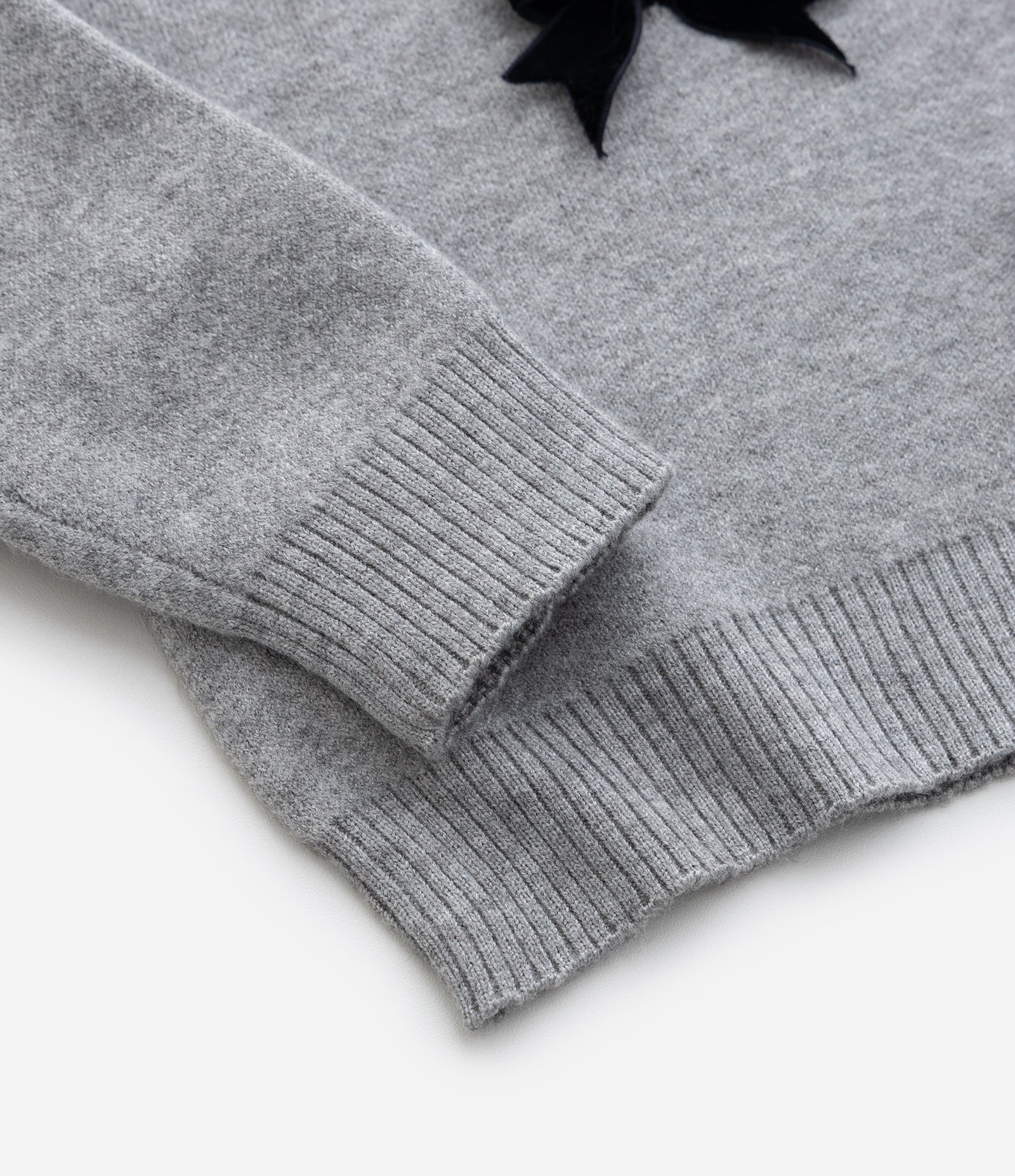 Suéter Infantil com Laços Aplicados – Tam 1 a 5/6 Cinza 4