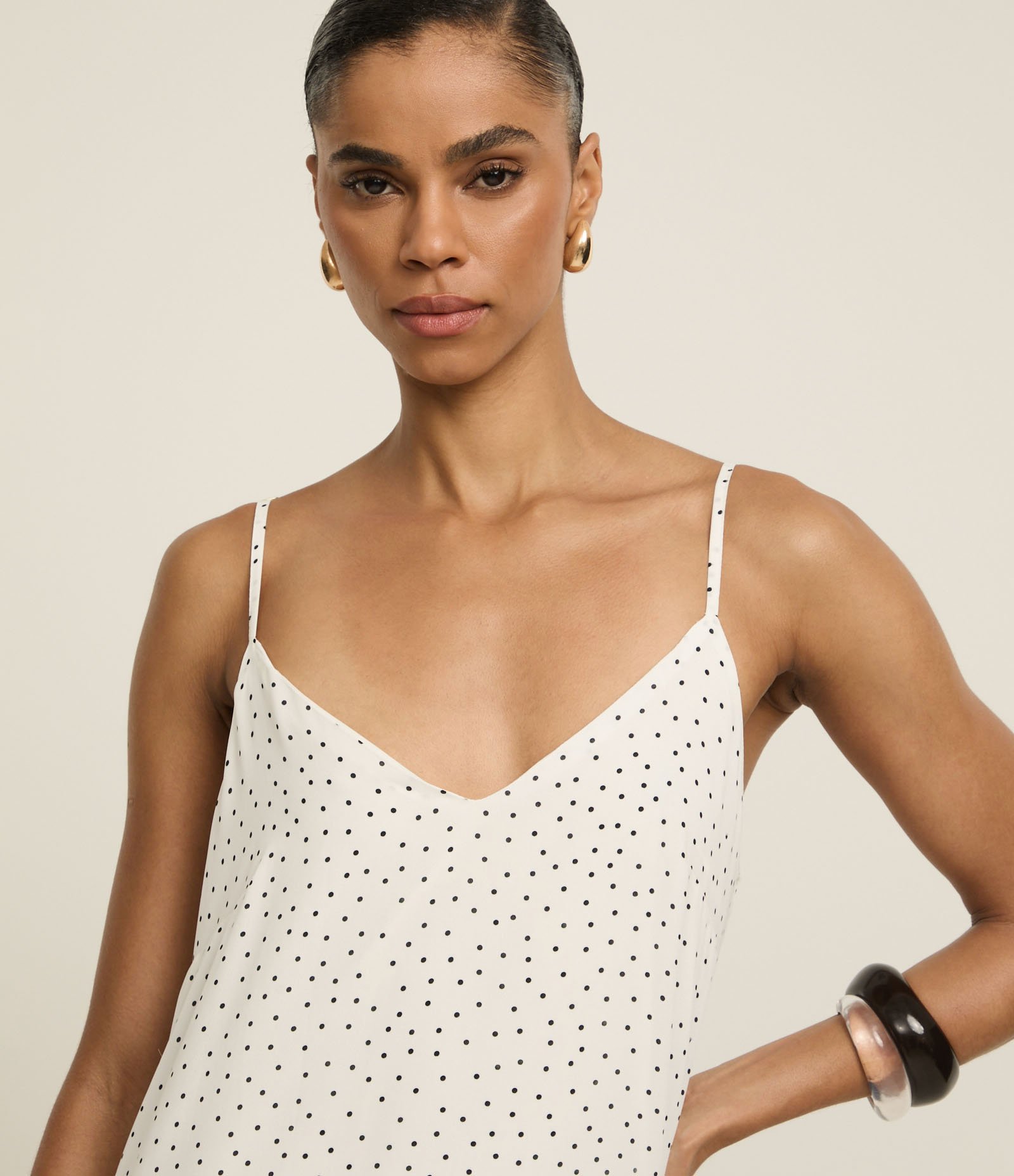 Vestido Evasê Longo em Crepe com Babados e Estampa Poá Branco 5