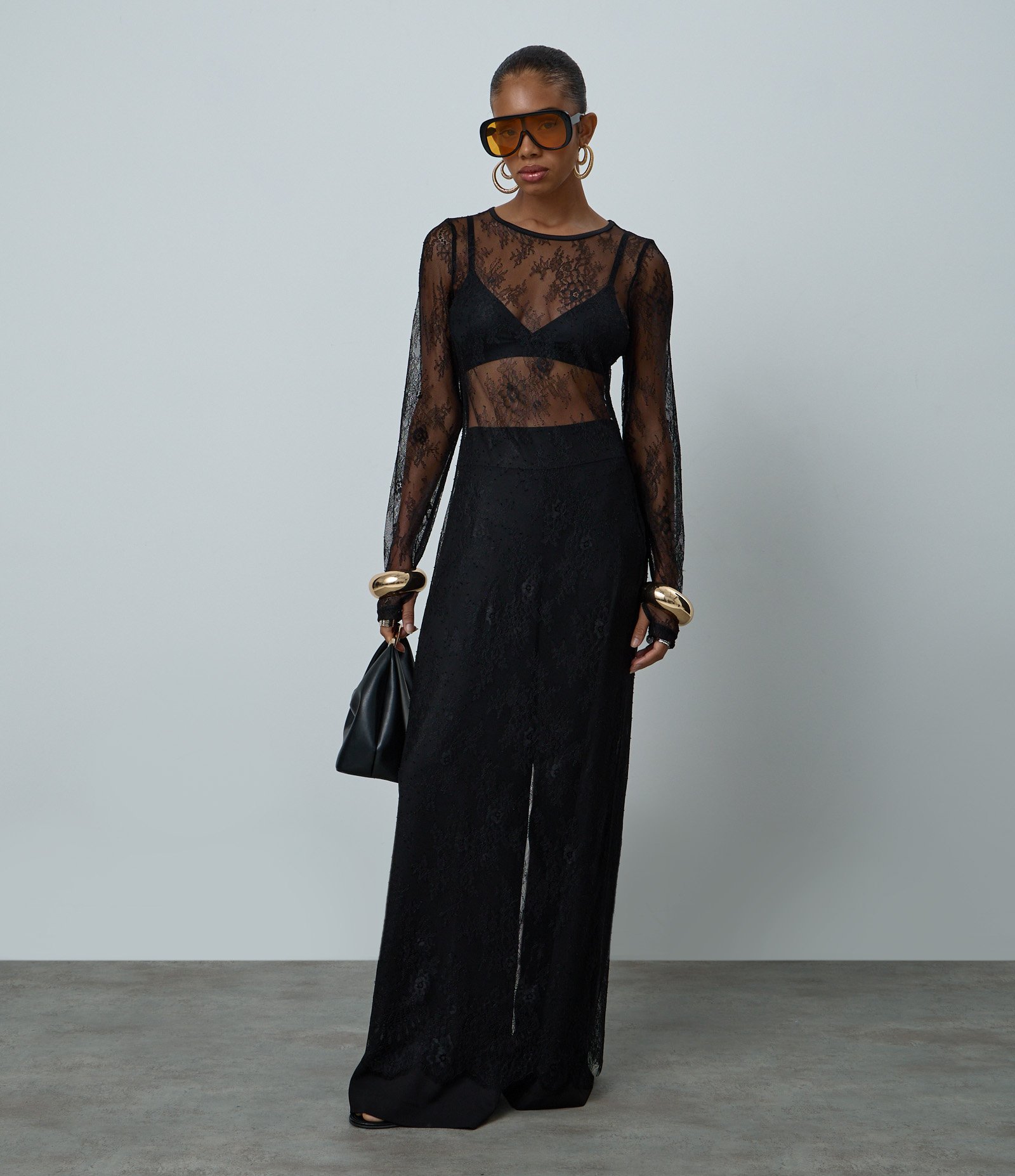 Vestido New Midi em Renda com Manga Longa Preto 1