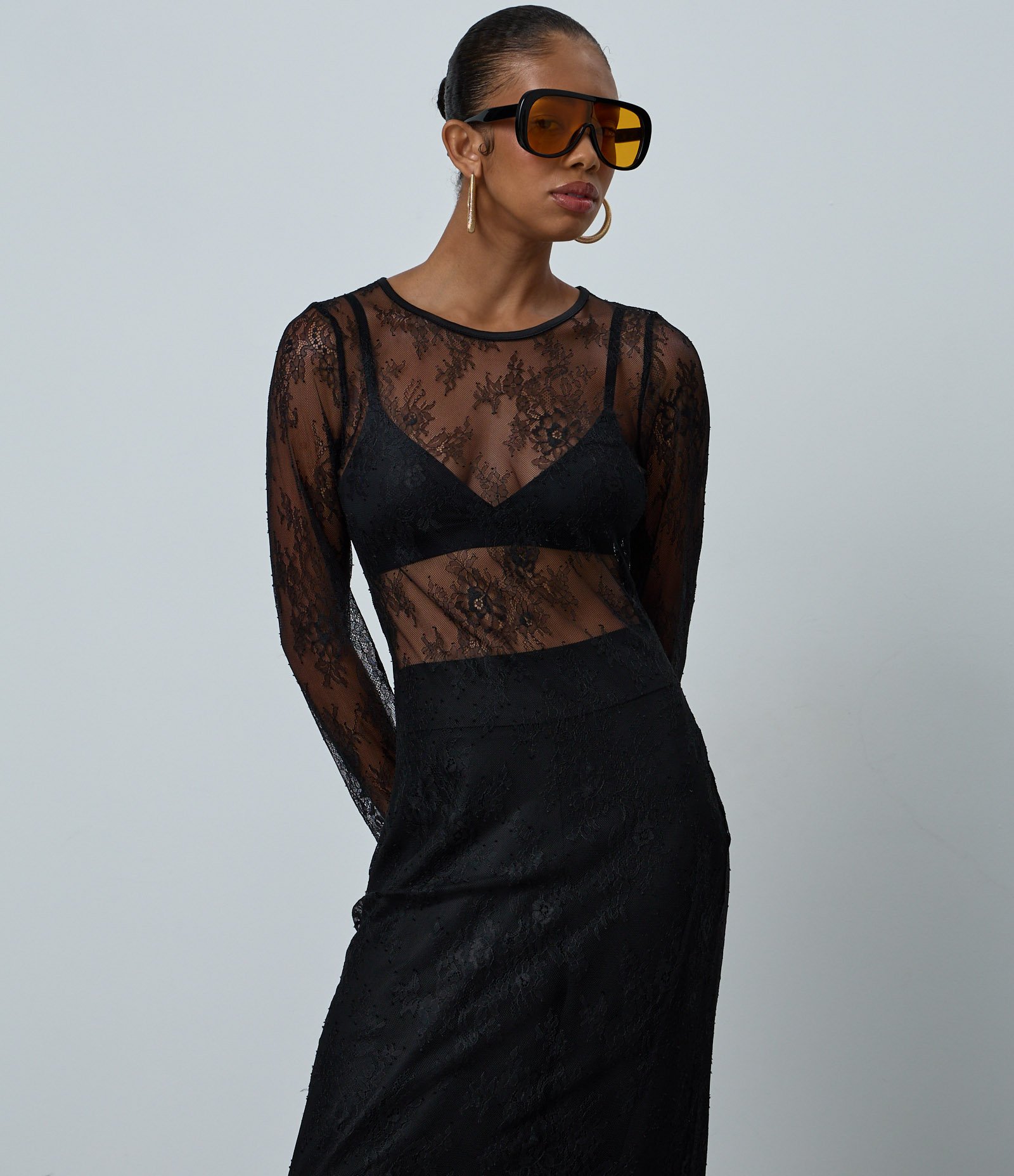 Vestido New Midi em Renda com Manga Longa Preto 2