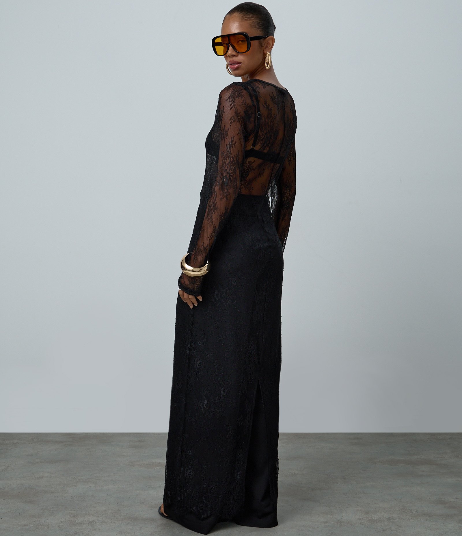 Vestido New Midi em Renda com Manga Longa Preto 4