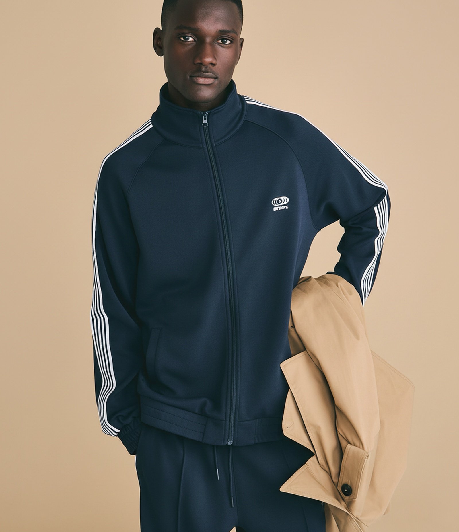 Casaco em Helanca com Bordado Localizado e Listras Contrastantes Azul Marinho 8