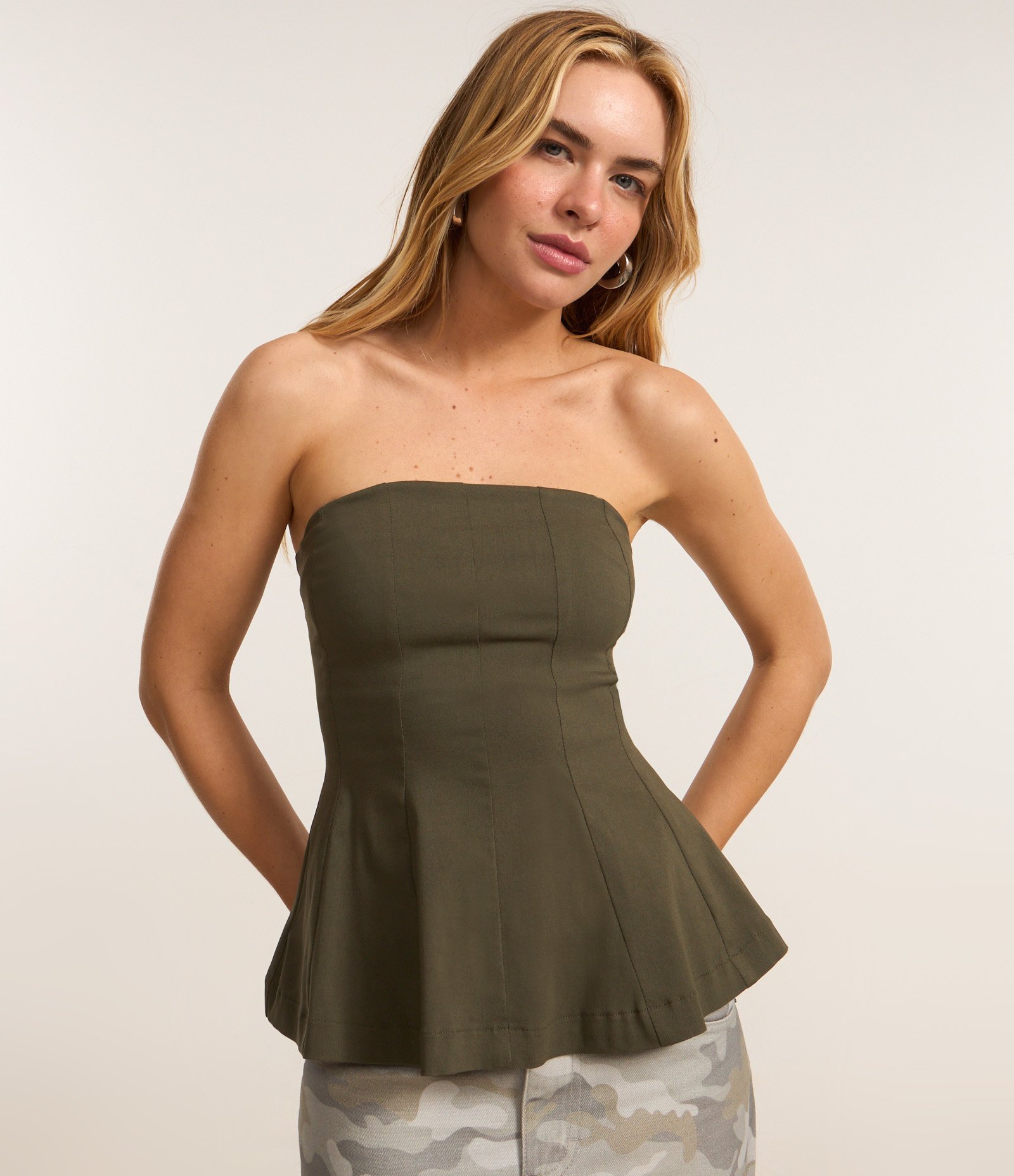 Blusa Peplum em Bengaline Tomara que Caia Verde 1