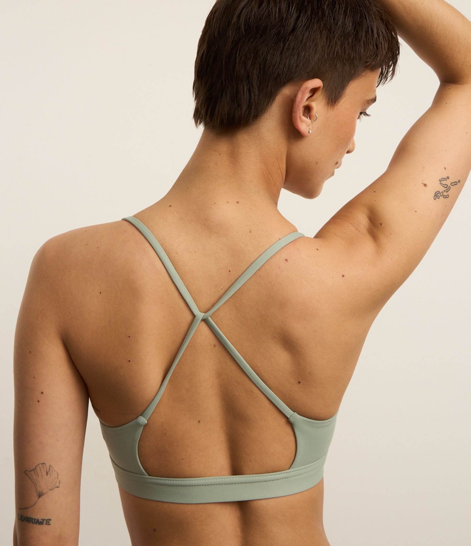 Top Bojo Esportivo em Microfibra com Alças Finas Cruzadas Verde 3