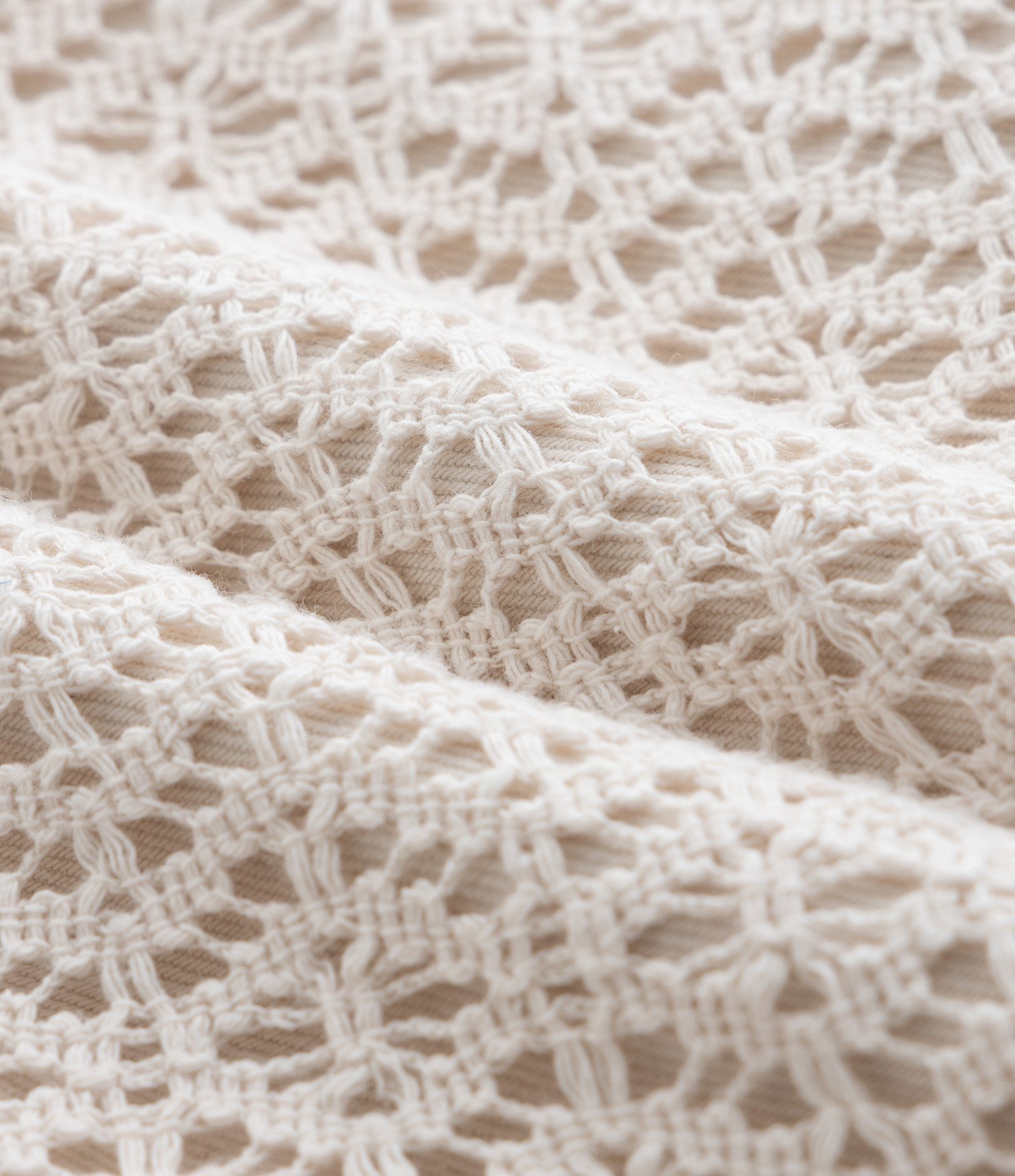 Short Infantil Regular em Sarja com Renda - Tam 5 a 14 anos Bege 3