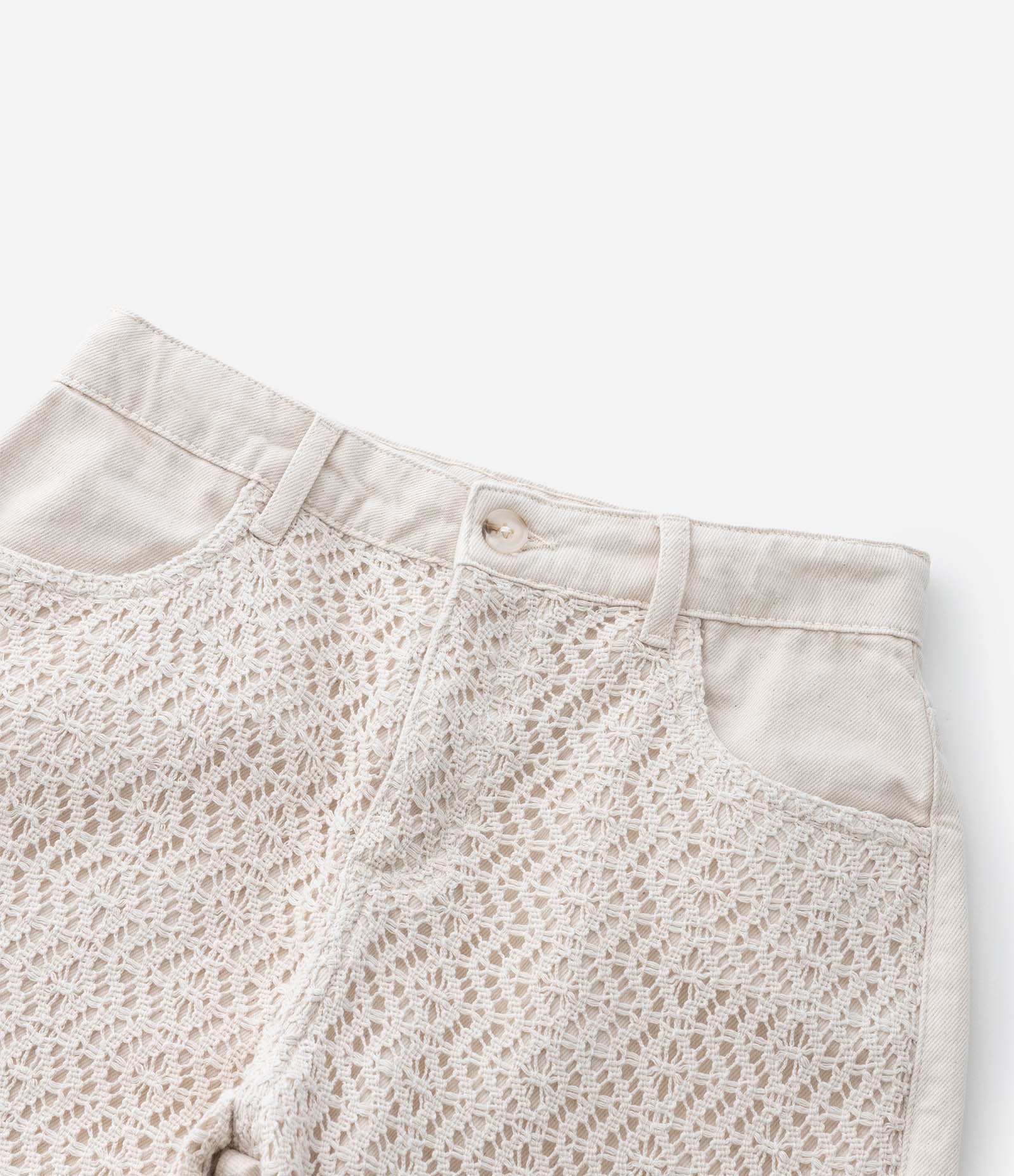 Short Infantil Regular em Sarja com Renda - Tam 5 a 14 anos Bege 7