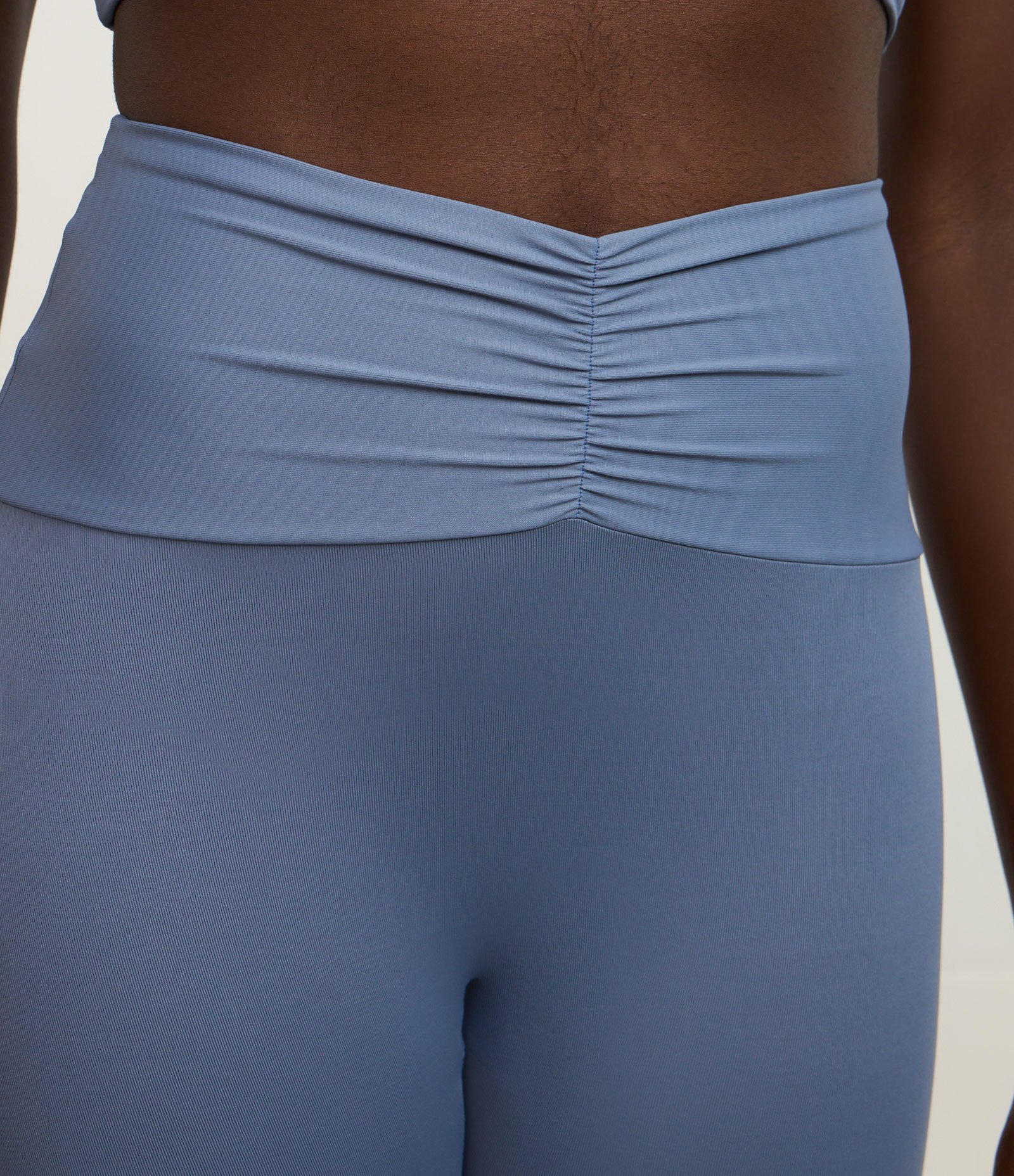 Calça Legging Esportiva sem Costura no Gancho e com Franzido Frontal Azul 3