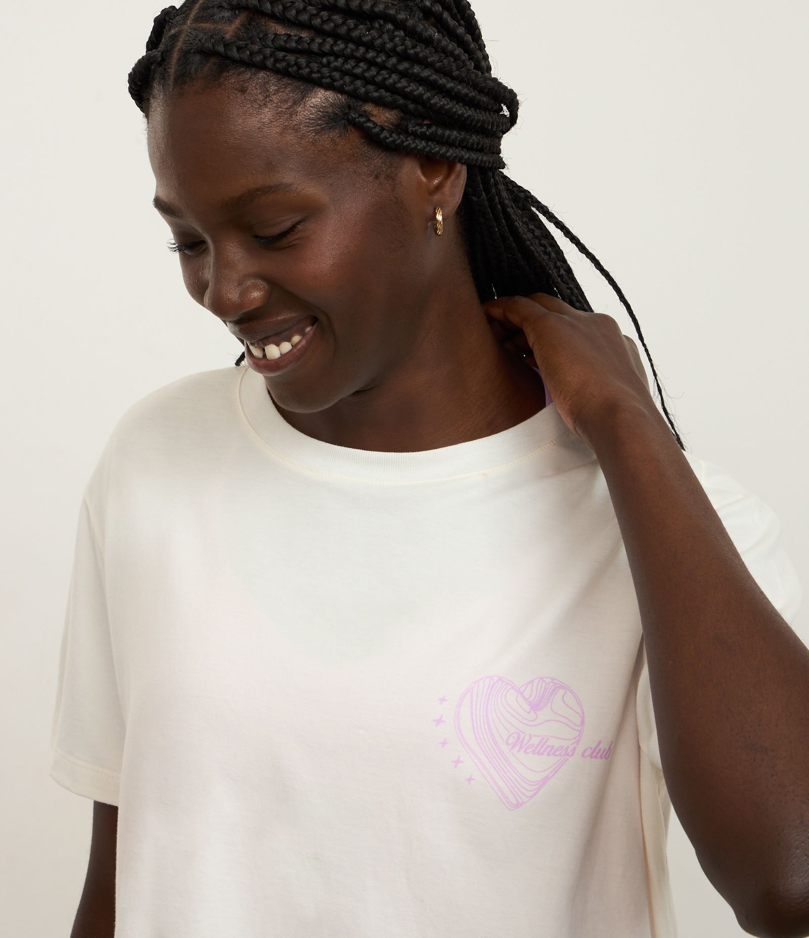 Camiseta Oversized Esportiva em Algodão com Estampa Coração Wellness Club Branco 4