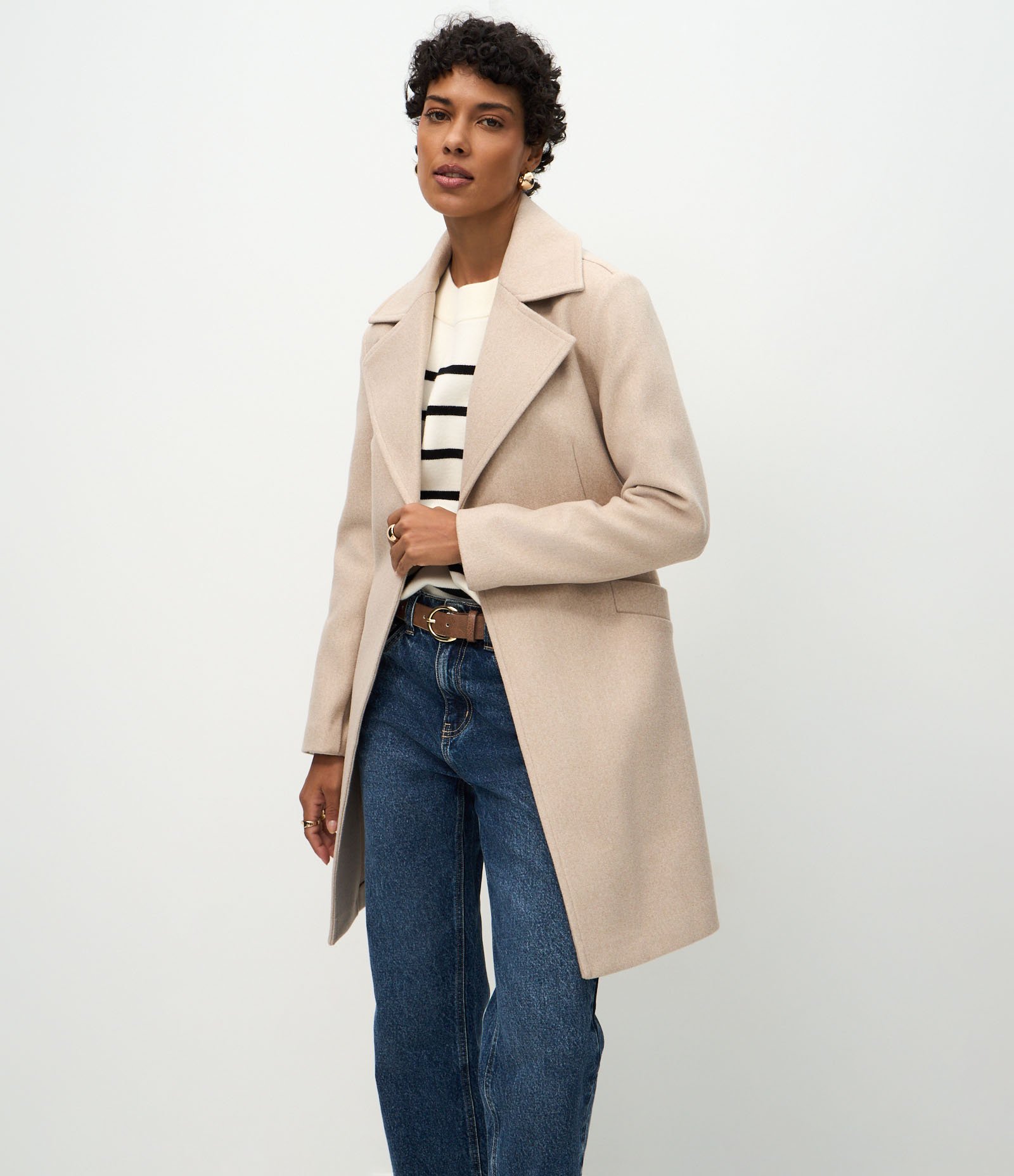 Casaco Alongado em Polivelour com Cinto de Tecido Bege Claro 1