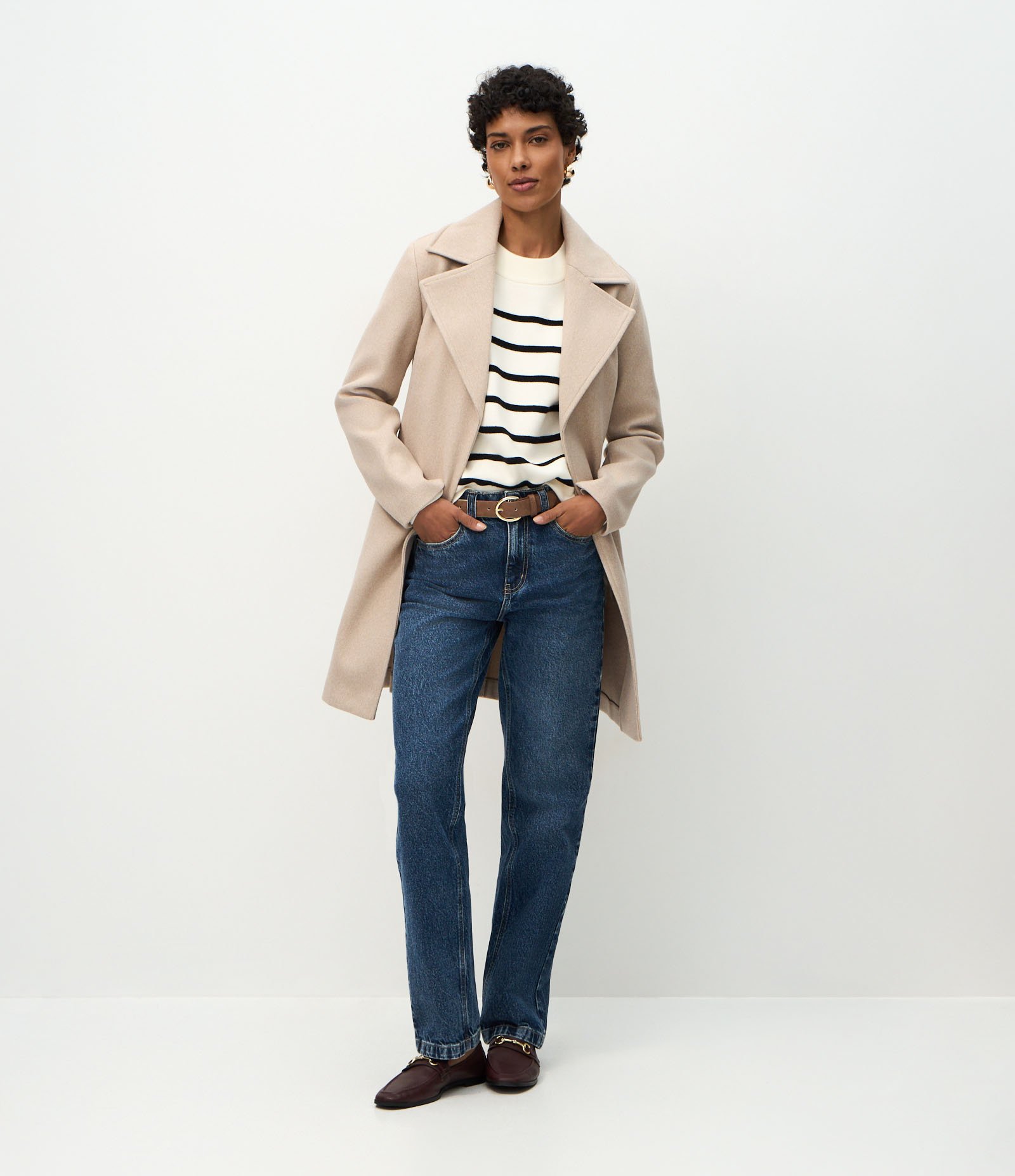 Casaco Alongado em Polivelour com Cinto de Tecido Bege Claro 2