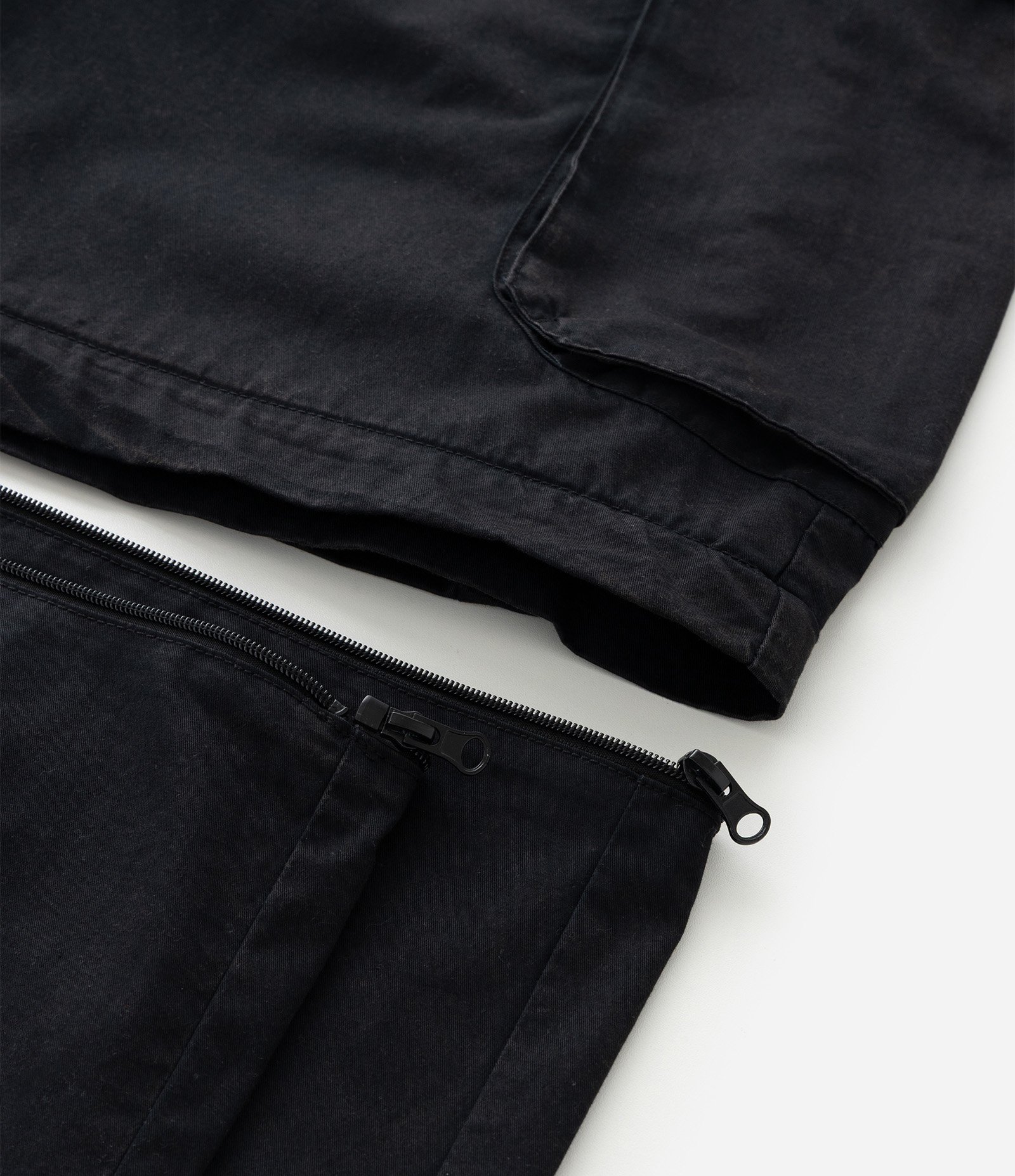 Calça Mega Baggy Lisa que Vira Bermuda Preto 9