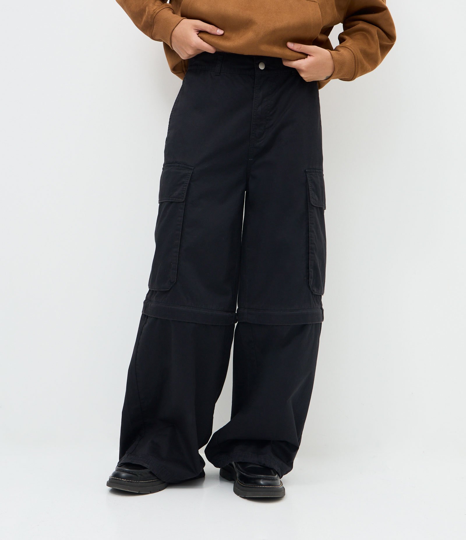 Calça Mega Baggy Lisa que Vira Bermuda Preto 2