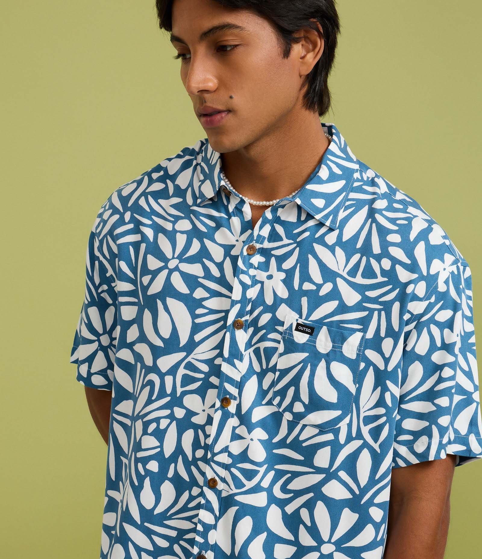 Camisa Relaxed em Viscose com Estampa Floral Azul 1