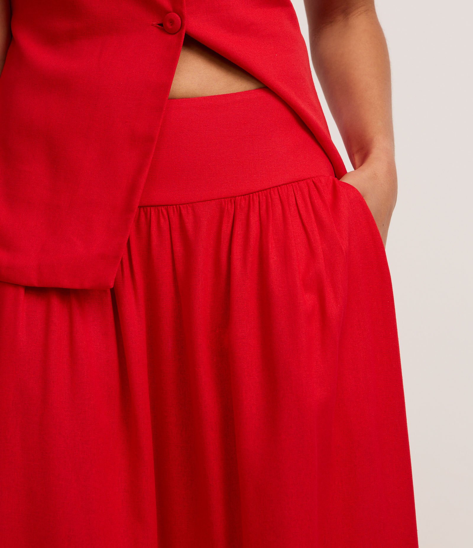 Saia Evasê Longa em Viscolinho com Lastex no Còs Vermelho 4