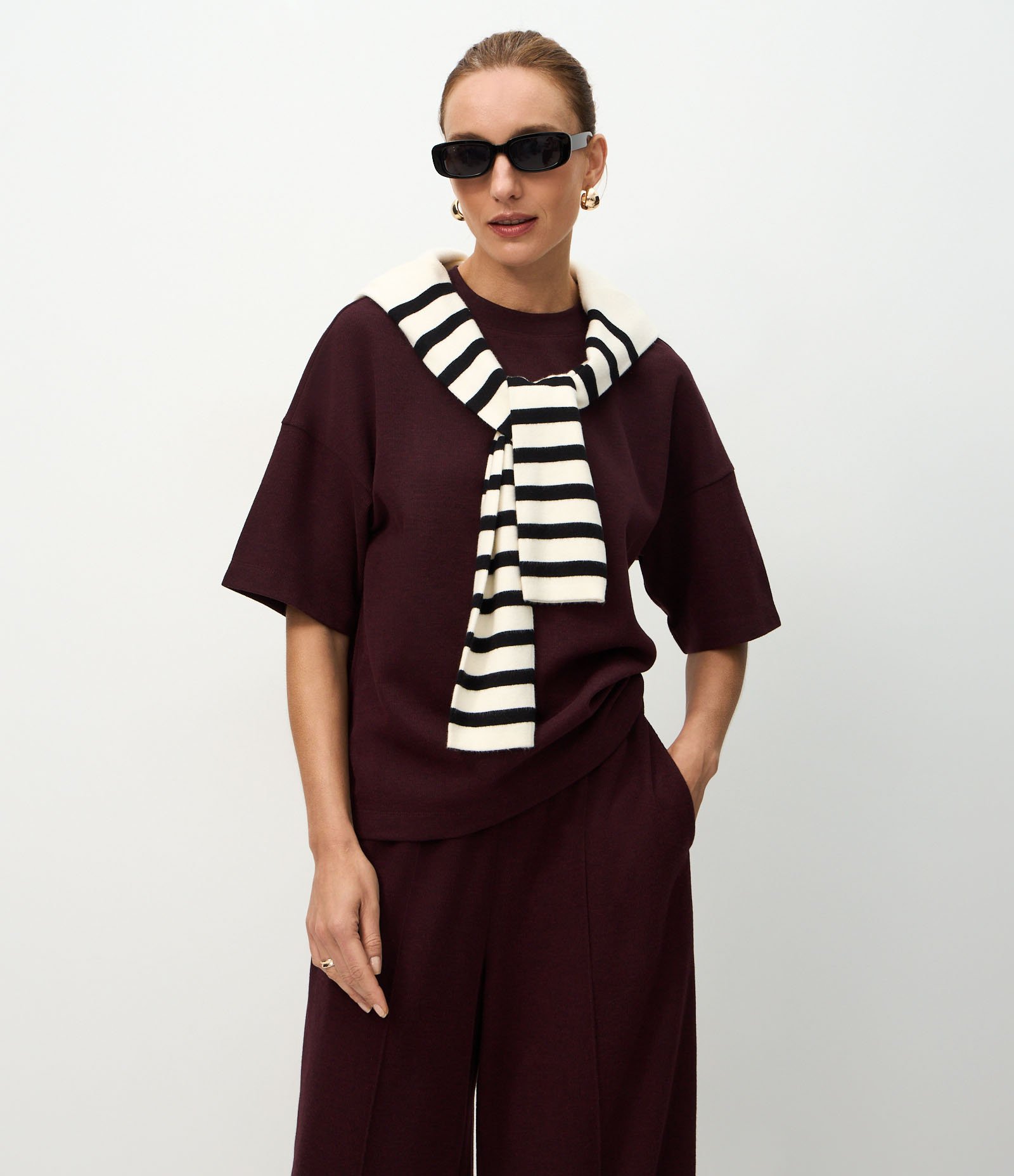Blusa Moletom Oversized com Manga Curta Vinho 1