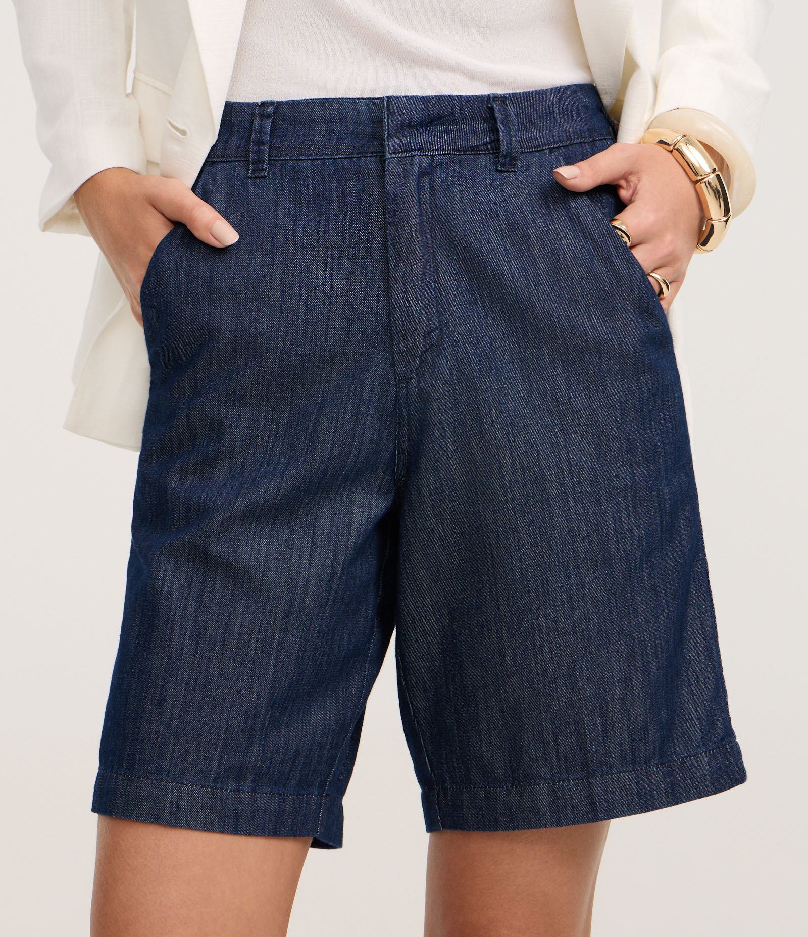 Bermuda Cintura Alta em Jeans com Cós Alfaiatado Escuro 3