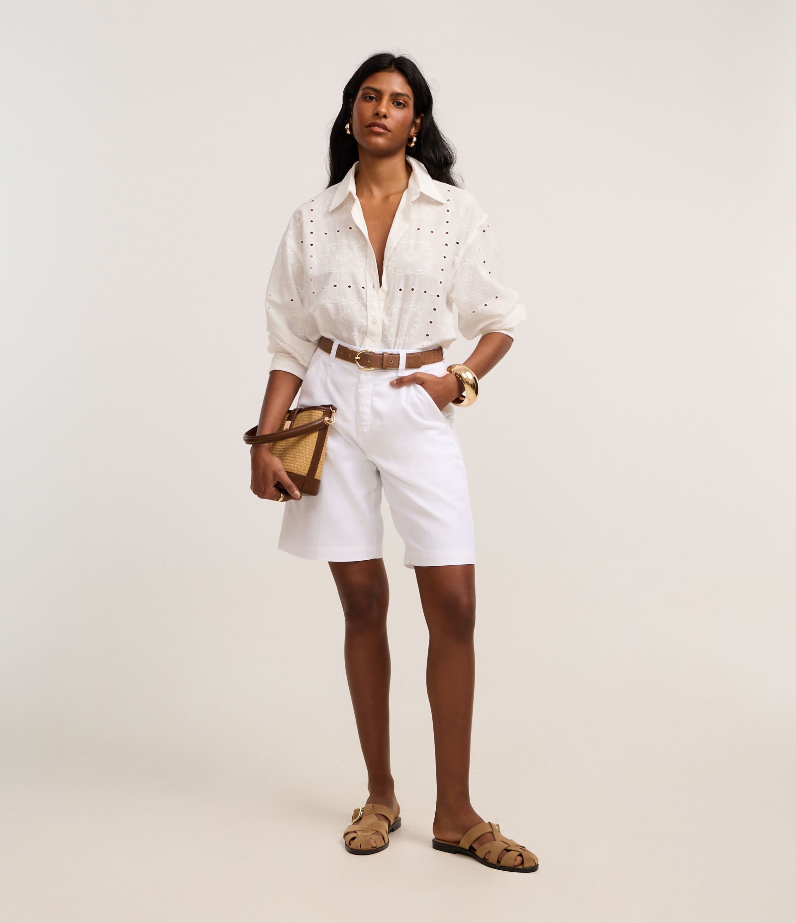 Bermuda Cintura Alta em Sarja com Cós Alfaiatado Branco 1