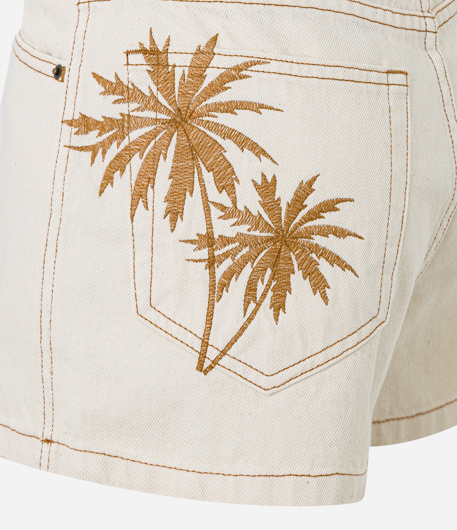 Short Slim em Sarja com Costura Aparente e Bordado Coqueiro Off White 9