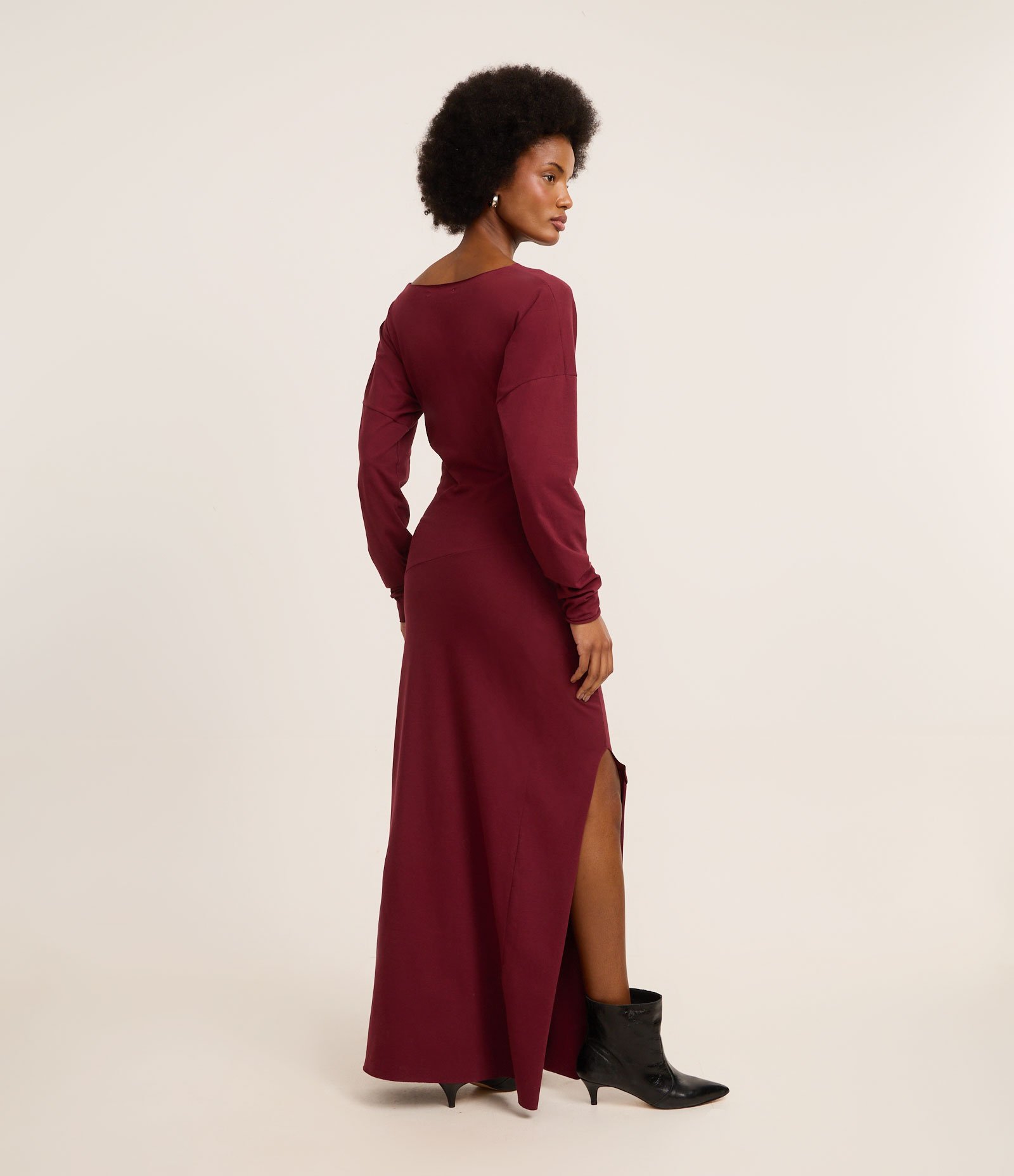 Vestido Longo com Drapeado e Fenda Bordô 3