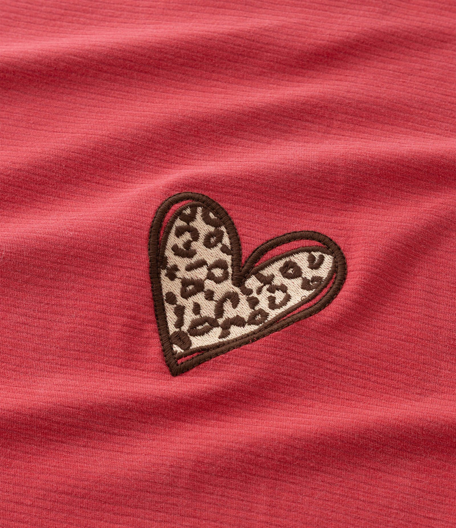 Camiseta em Algodão com Bordado Coração Curve & Plus Size Vermelho 7