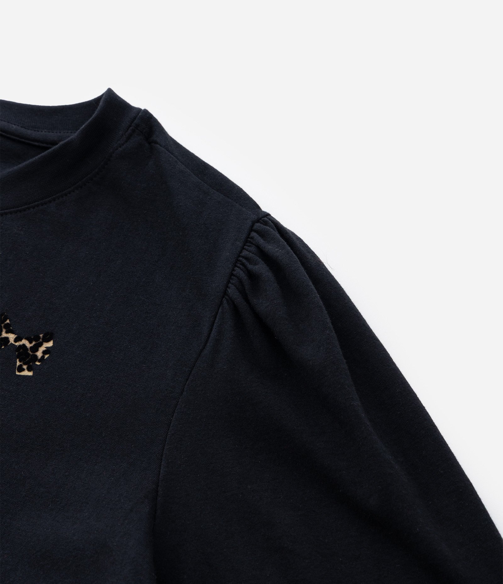 Camiseta em Algodão com Manga Bufante e Lacinhos Flocados Curve & Plus Size Preto 6