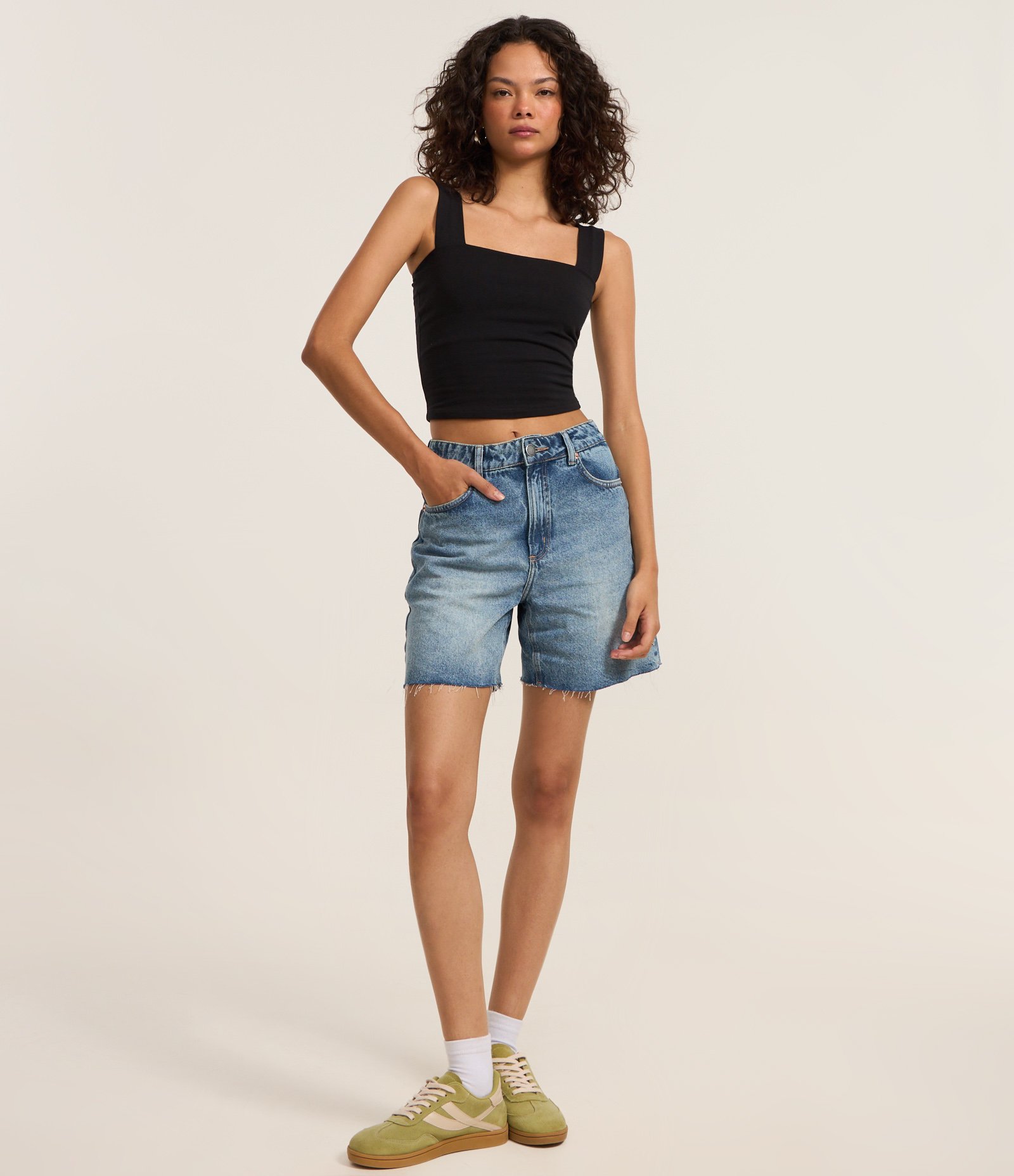 Blusa Regata Básica com Decote Quadrado 2