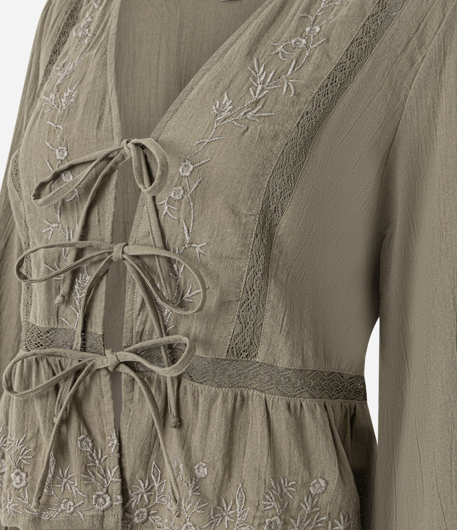 Blusa Bata com Bordado e Amarração Frontal Verde 6