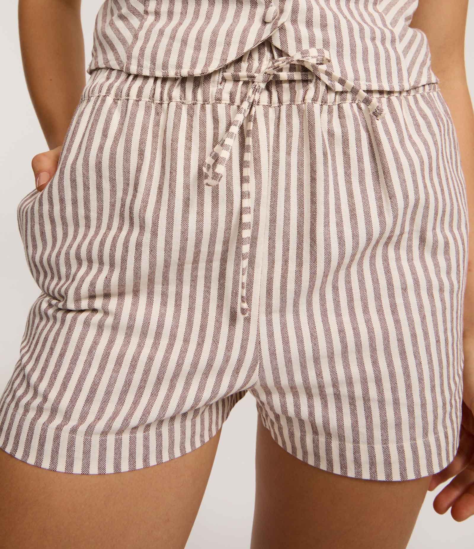 Short Runner Cintura Alta em Cotton com Listras Verticais Marrom/Branco 4