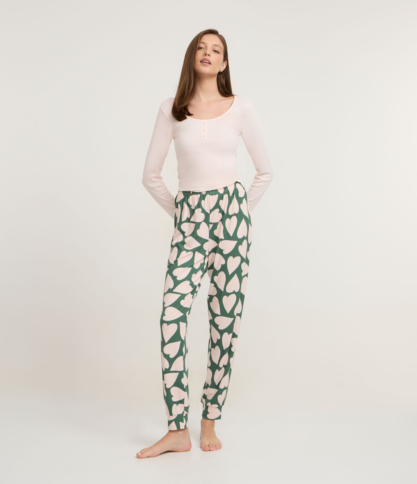 Pijama Longo em Ribana com Estampa de Coração Rosa Claro/Verde 1
