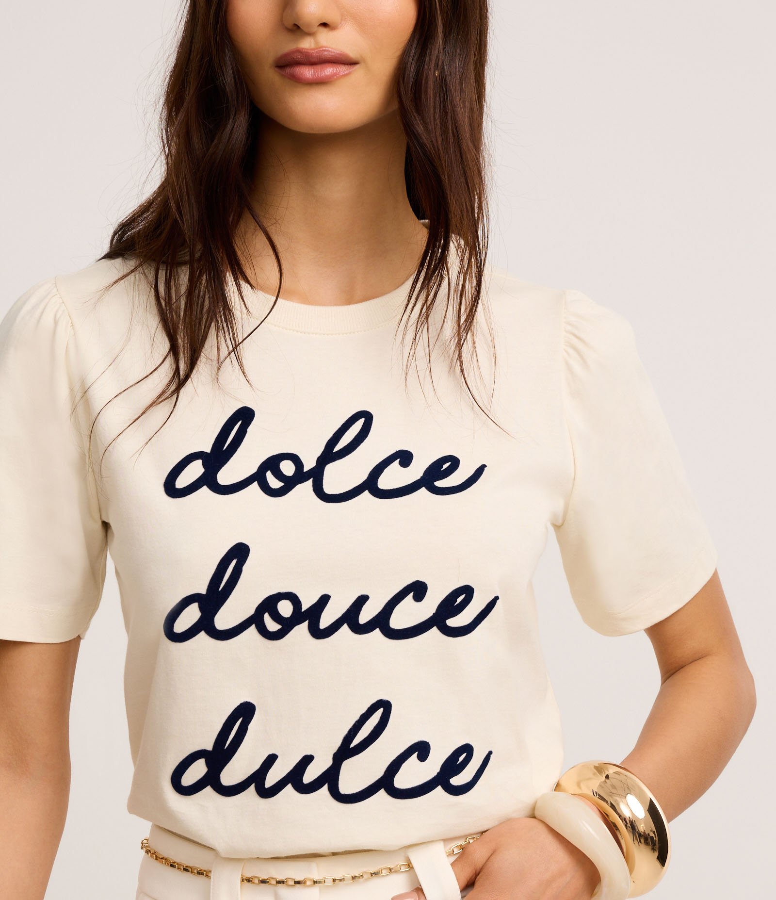 Camiseta em Algodão com Estampa Dolce e Manga Pregadinha Off White 4