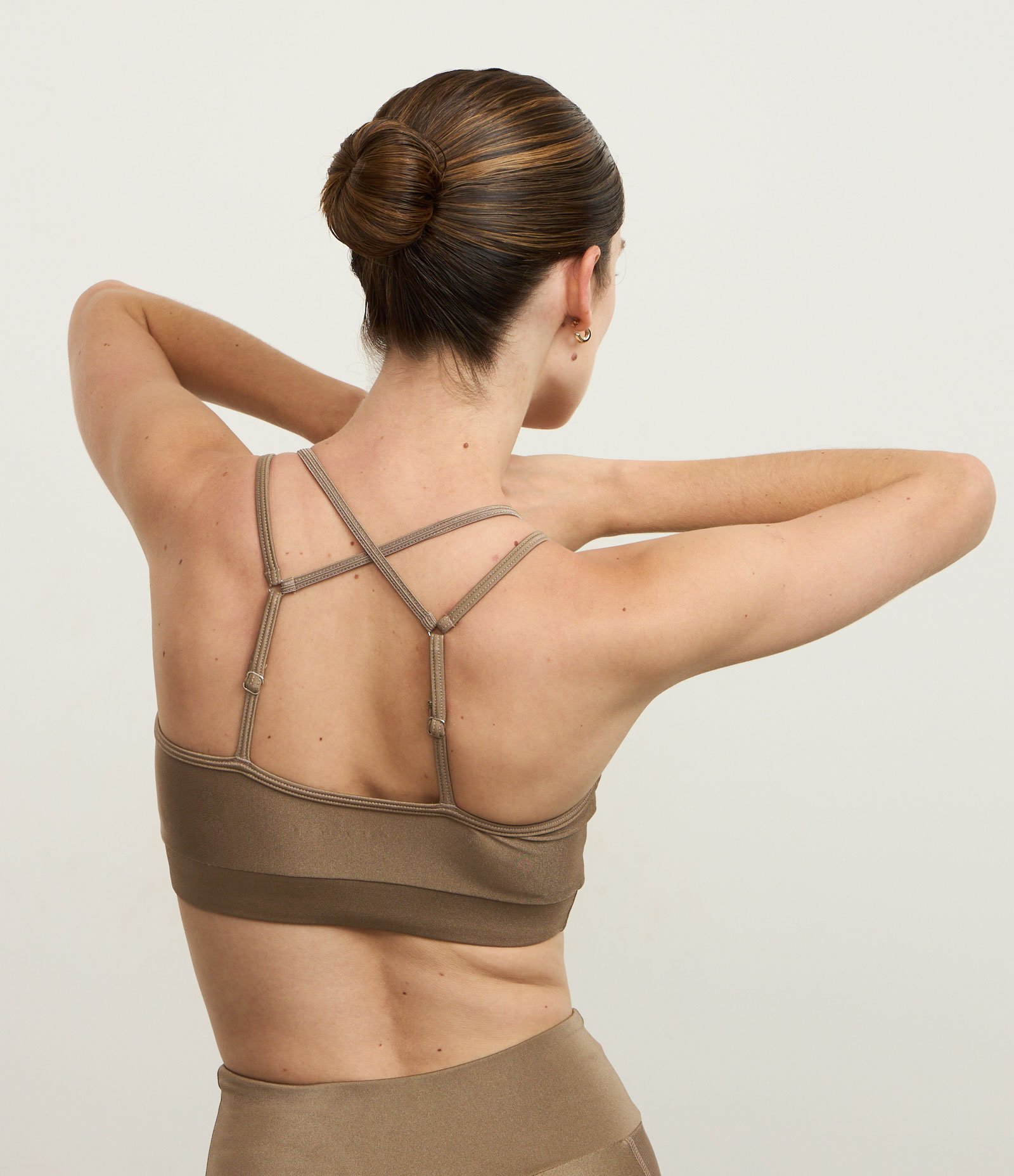 Top Esportivo em Microfibra com Alças Duplas Bege 4