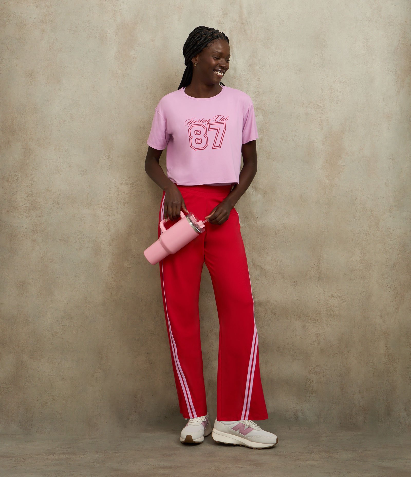 Camiseta Crpped Oversized Esportiva com Tecnologia Dry e Estampa 87 Rosa 4